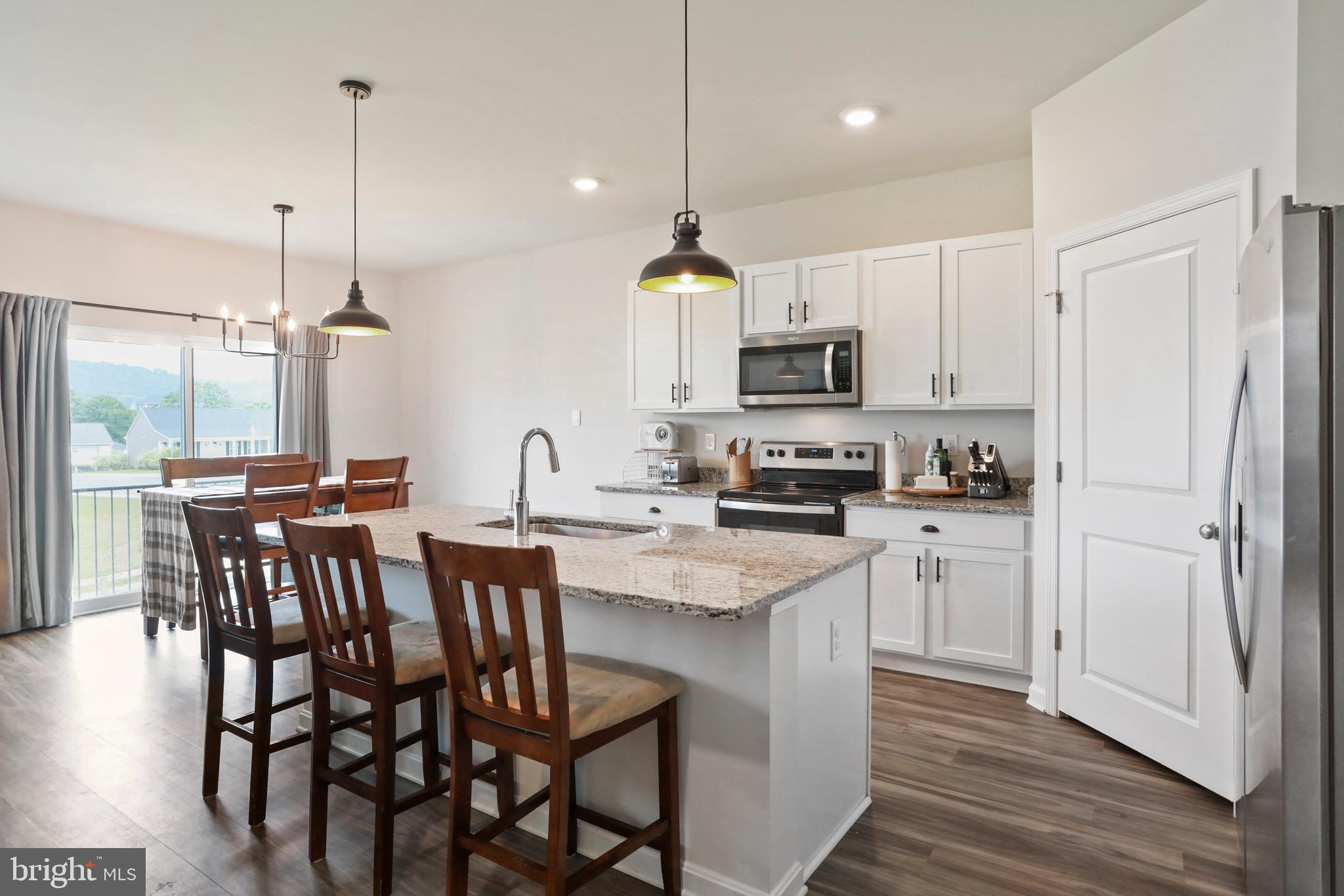 RED HILL - Residential