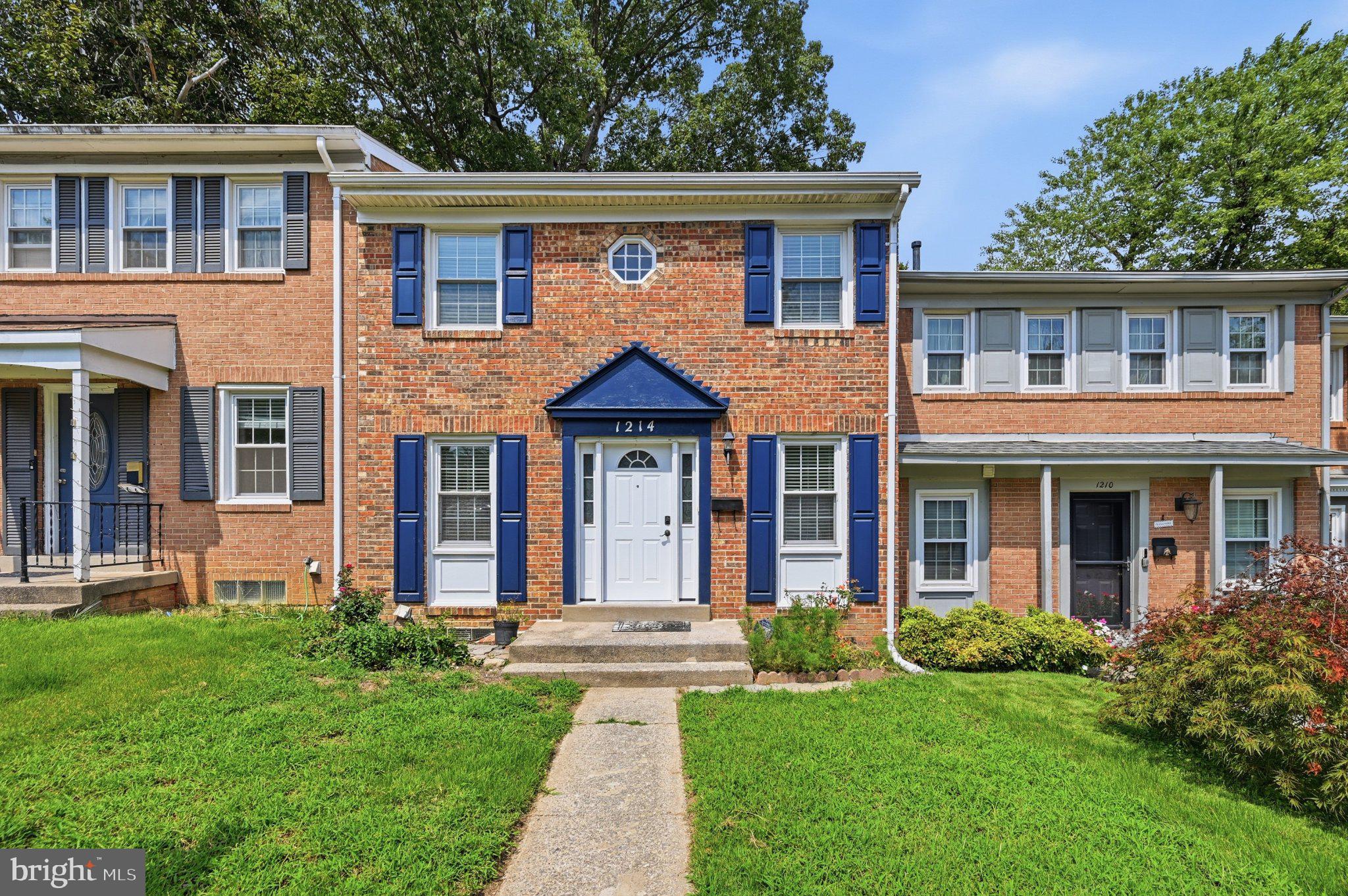 1214 FOX RUN PLACE