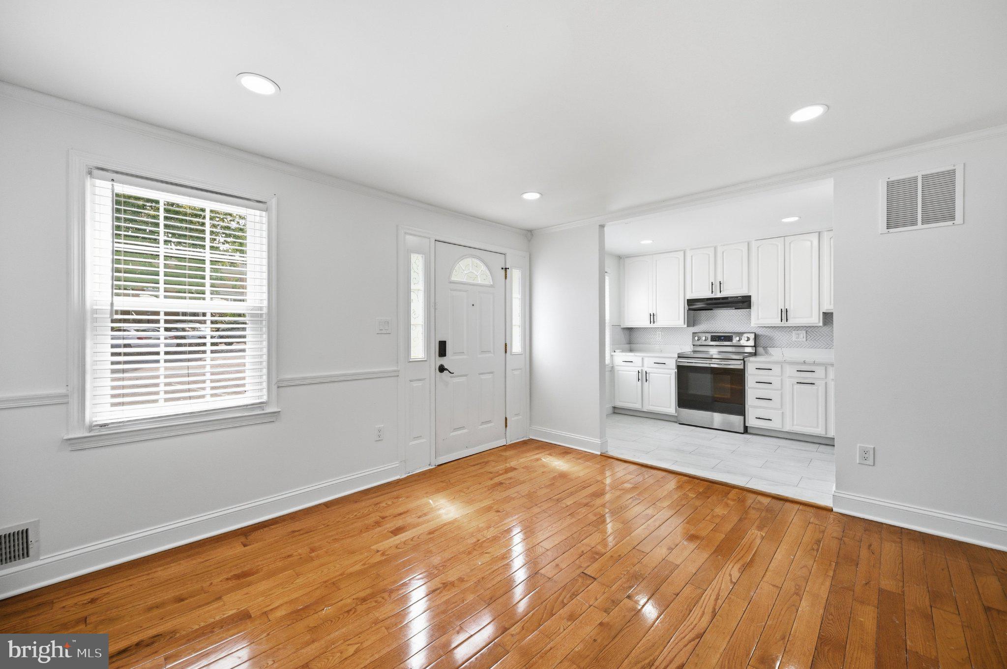 1214 FOX RUN PLACE