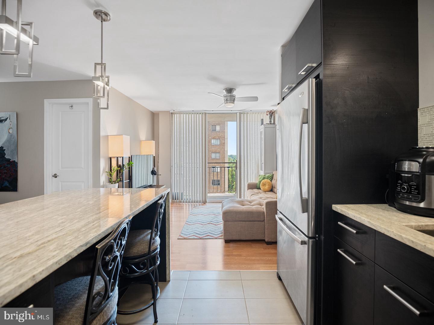 PRESIDENTIAL TOWERS - Residential Lease