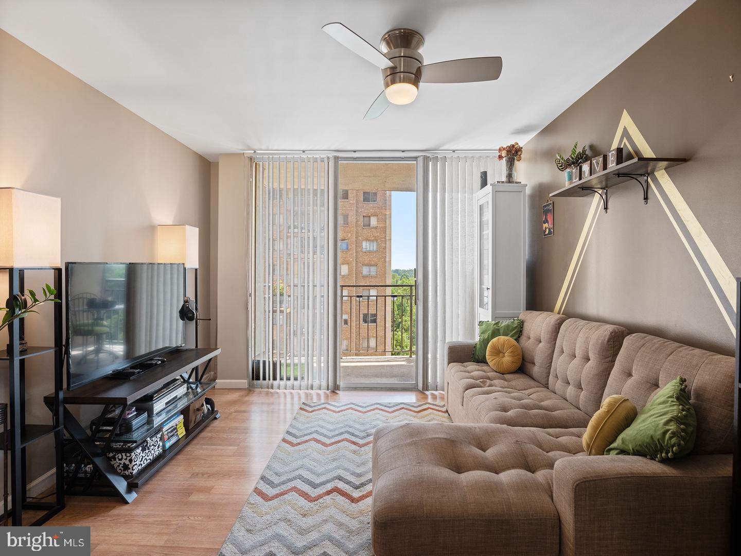 PRESIDENTIAL TOWERS - Residential Lease