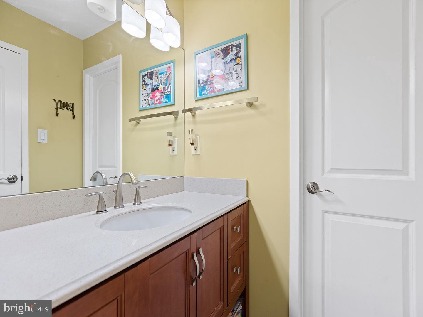 PRESIDENTIAL TOWERS - Residential Lease