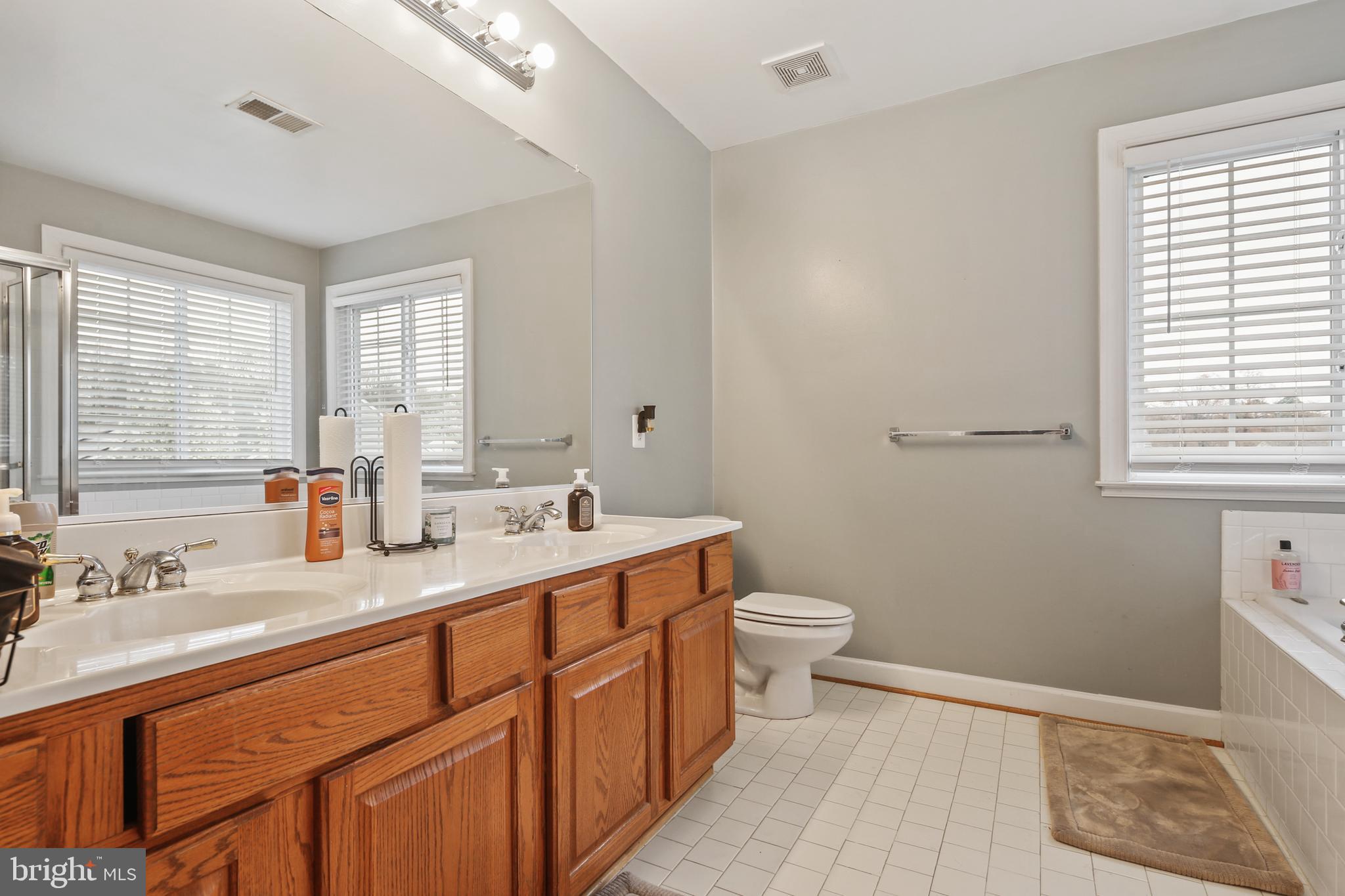 COLONIAL PARK - Residential