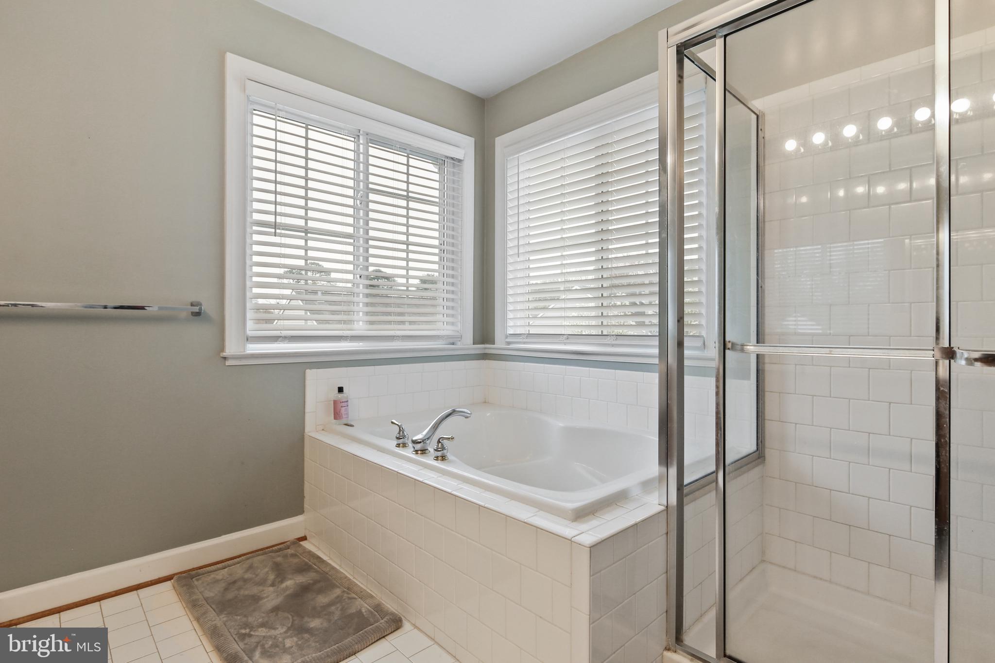 COLONIAL PARK - Residential