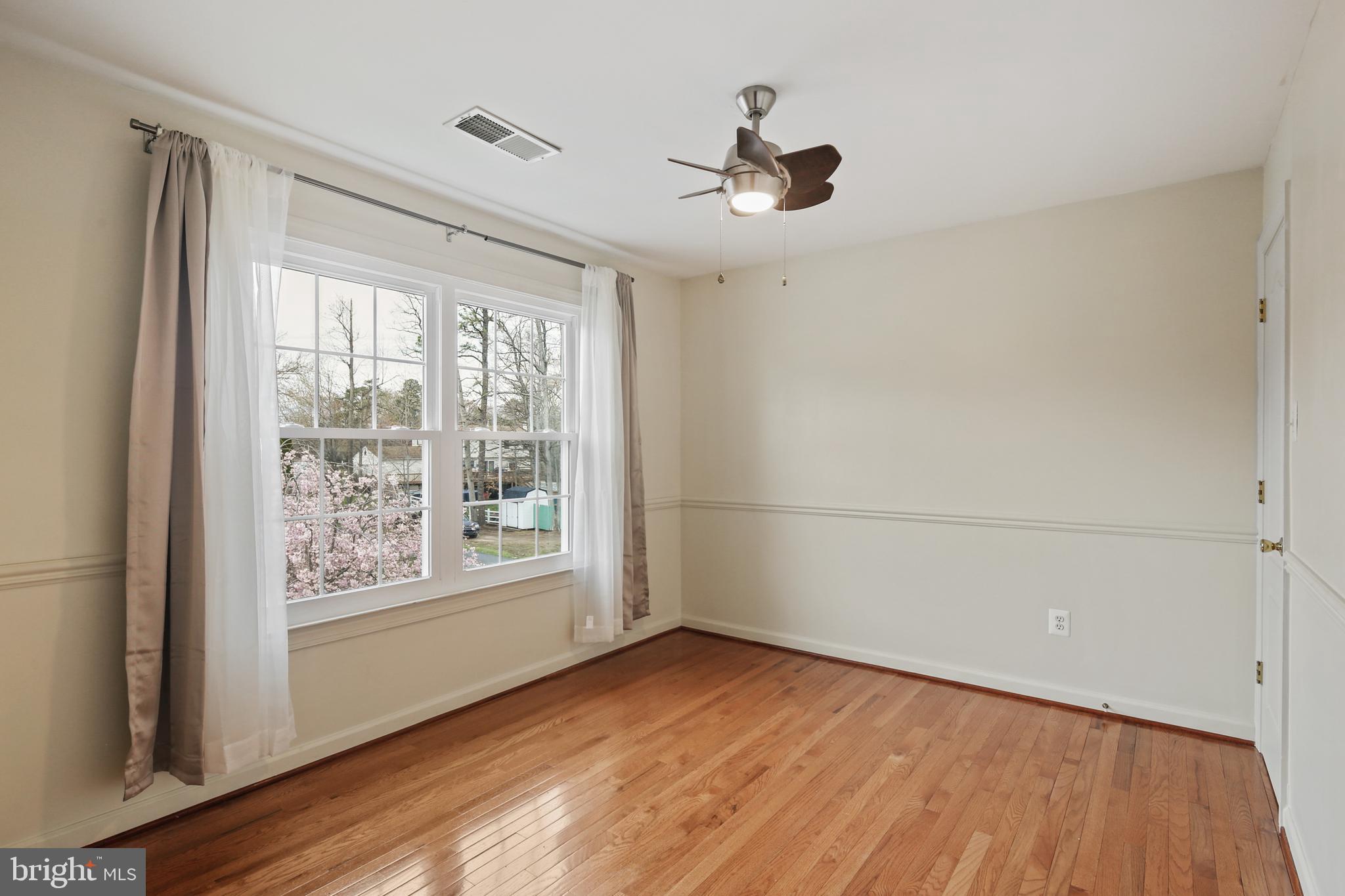 COLONIAL PARK - Residential