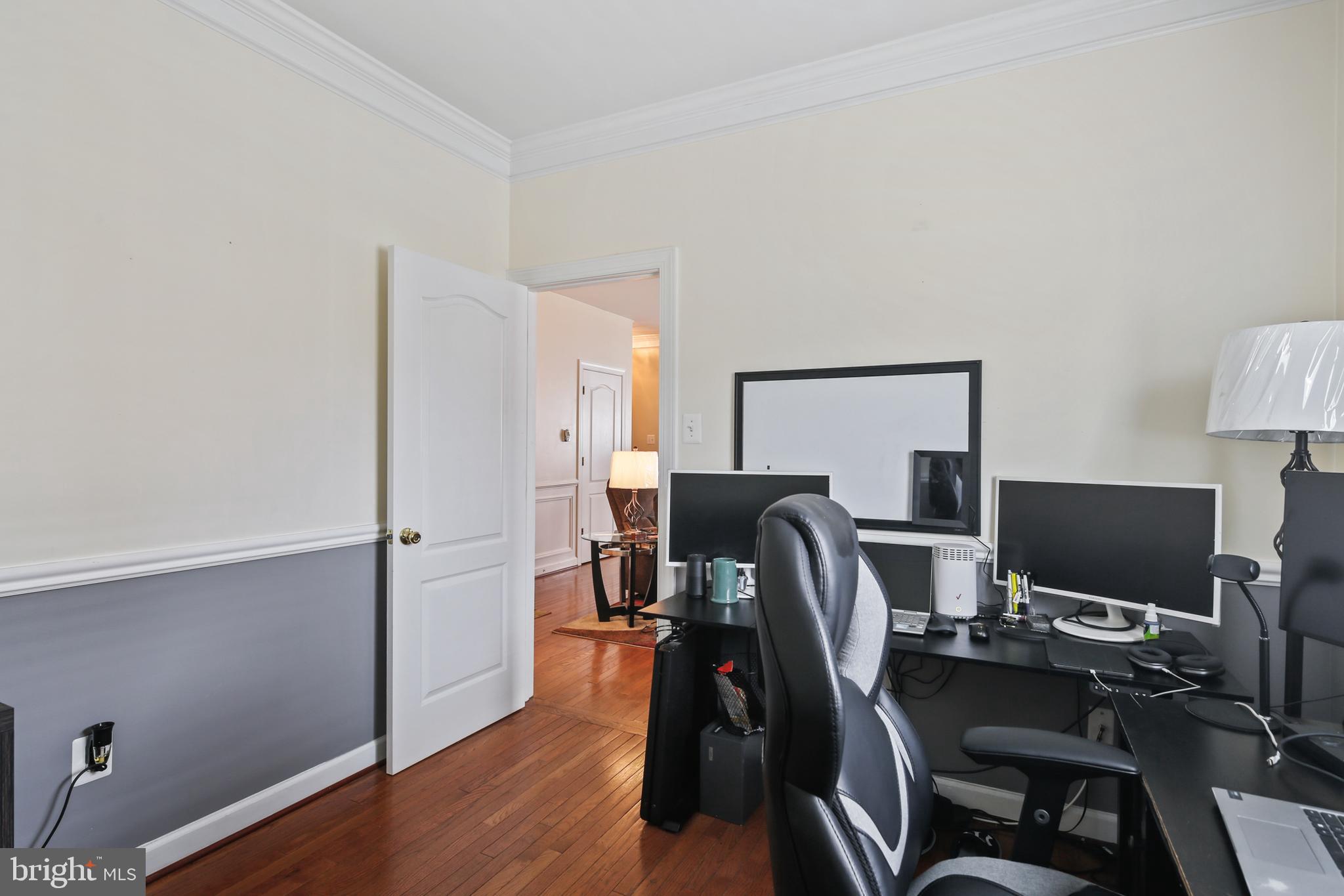 COLONIAL PARK - Residential