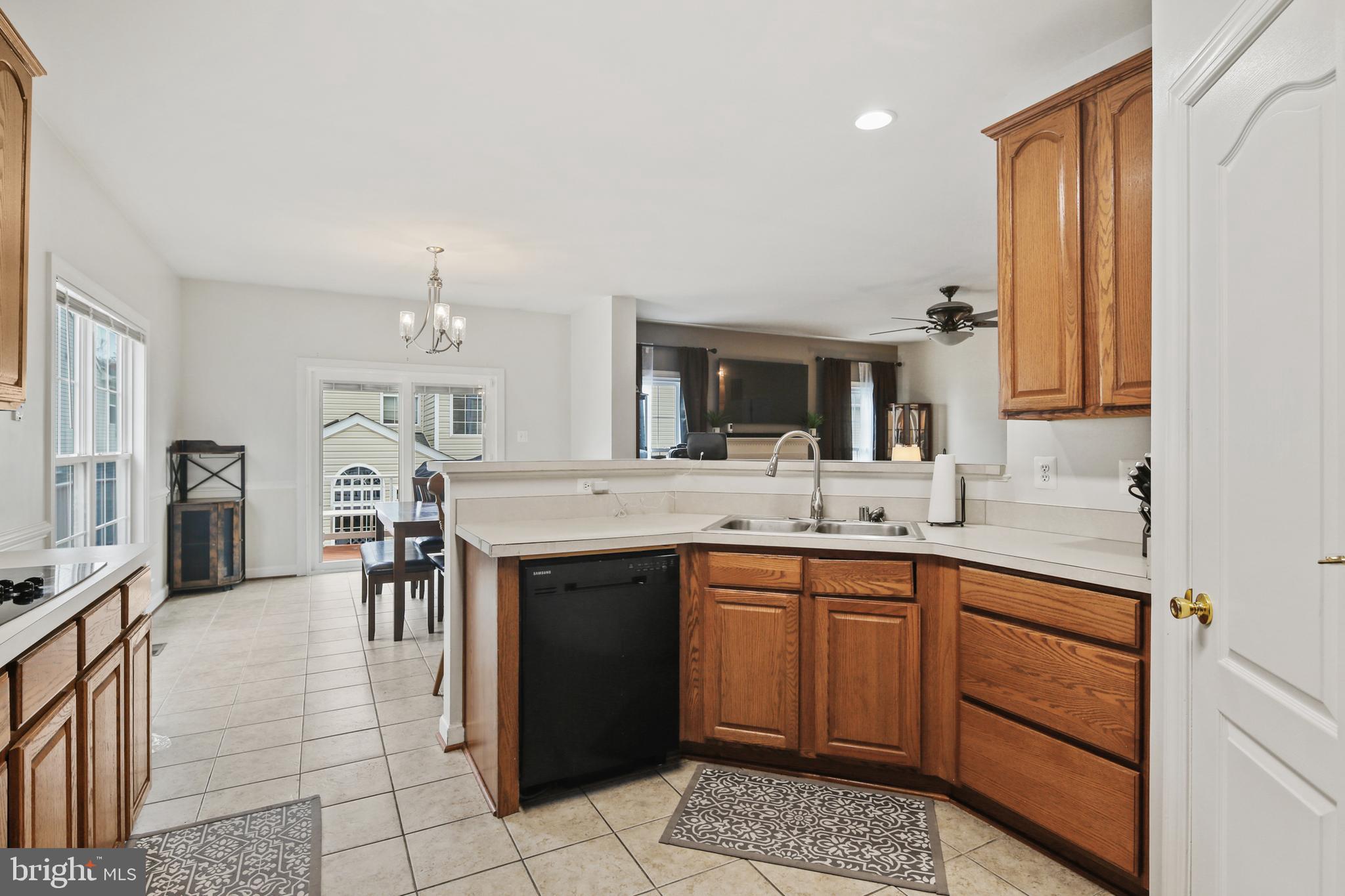 COLONIAL PARK - Residential