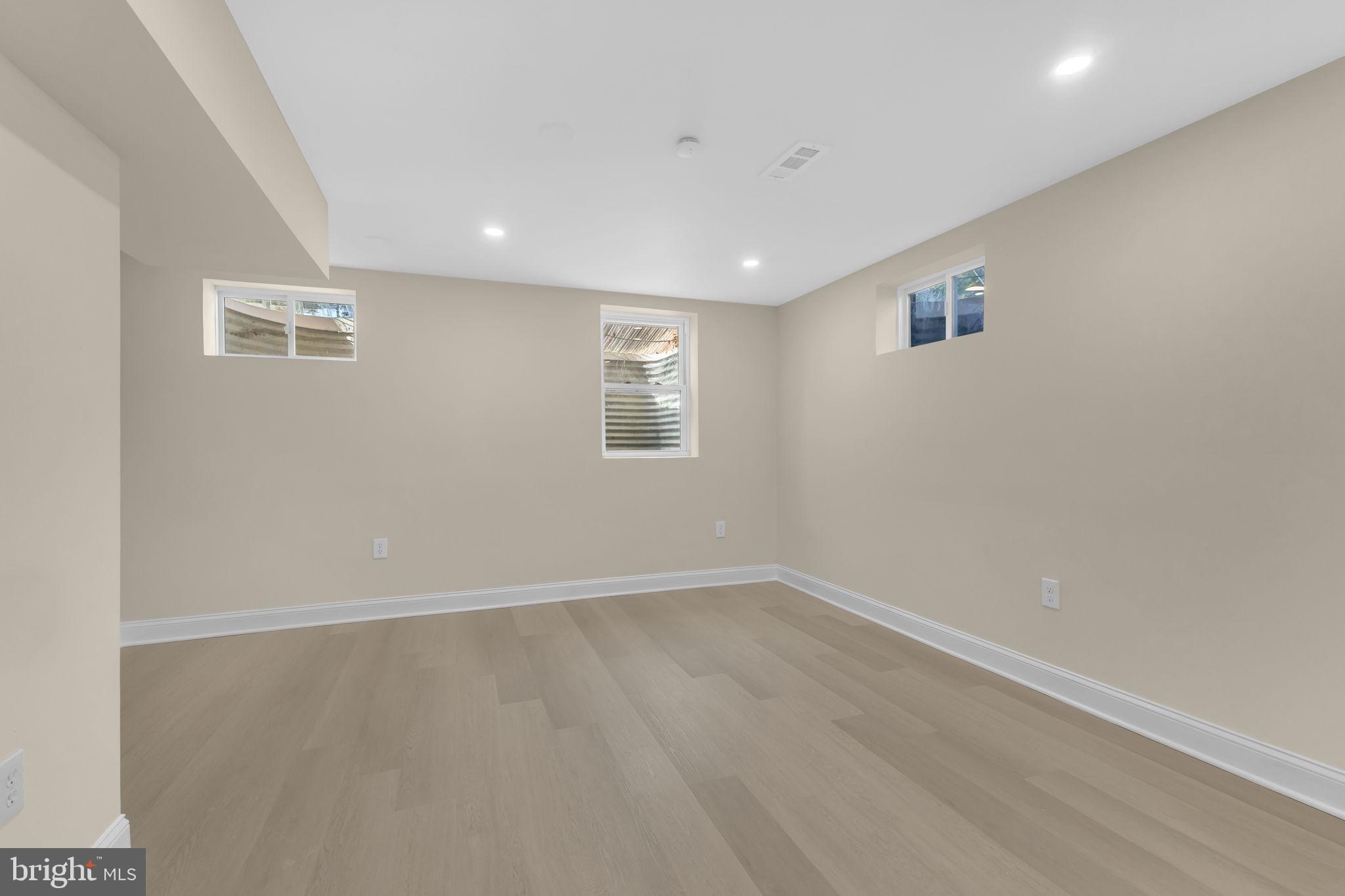 SPRINGFIELD FOREST - Residential