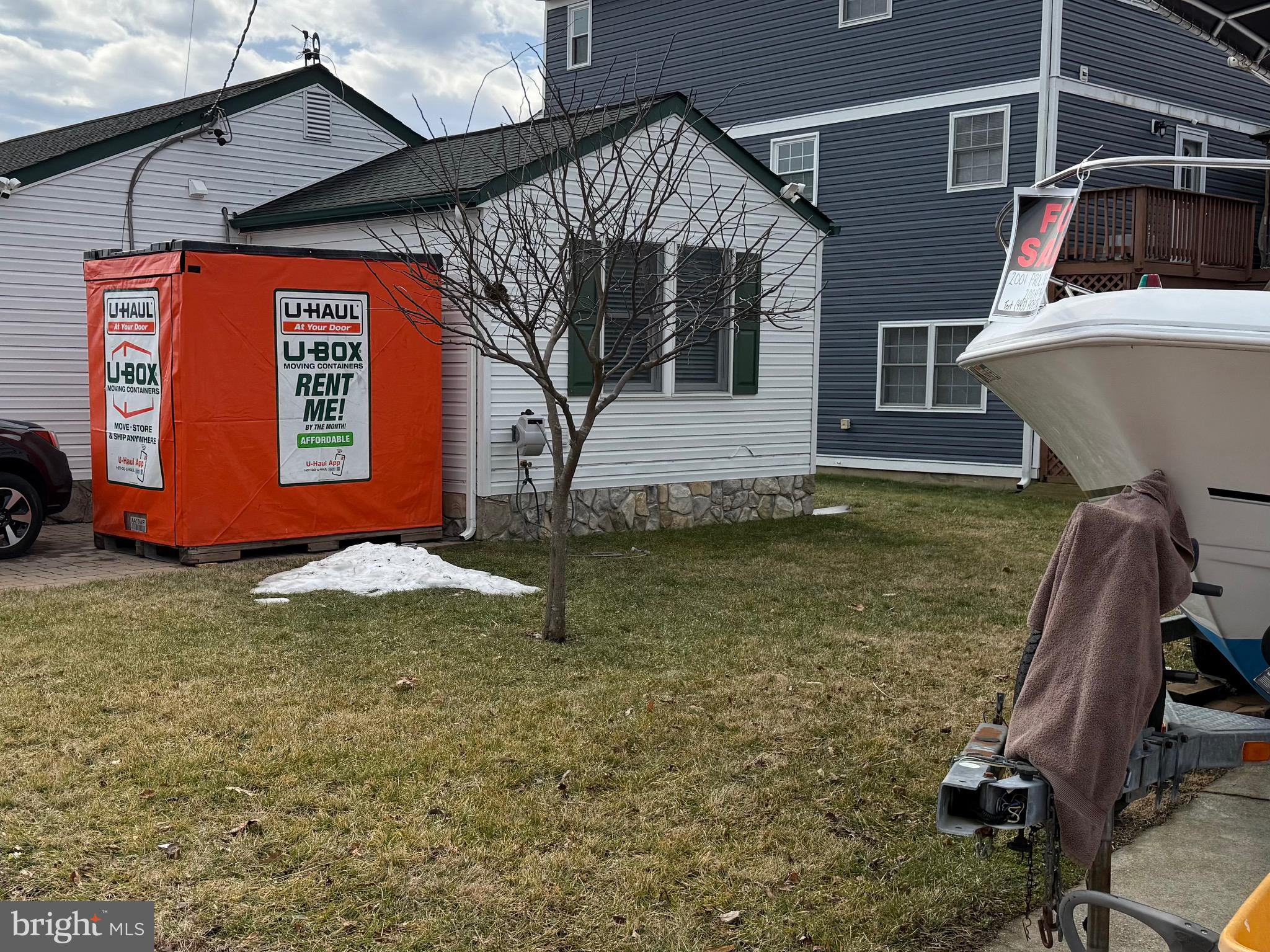 WOODLAND BEACH - Residential