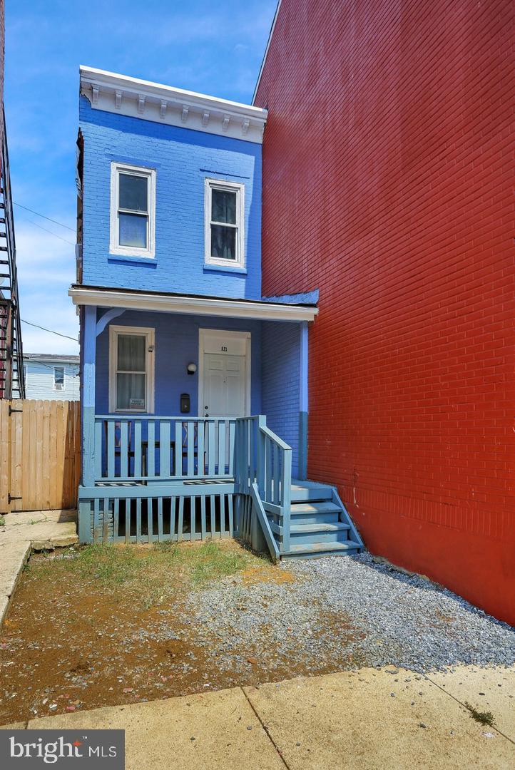 833 GREEN STREET