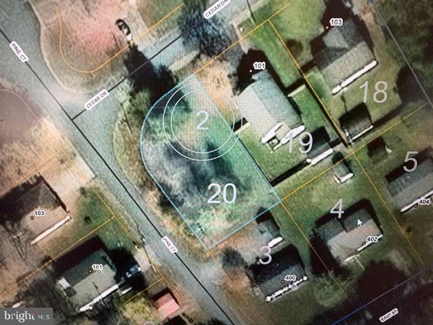 Level building lot located on a quiet cul-de-sac — the perfect setting to build your dream home! Enjoy the privacy of minimal through traffic while still being conveniently close to local amenities.  Don’t miss your chance to create the home you’ve always envisioned in this neighborhood setting.