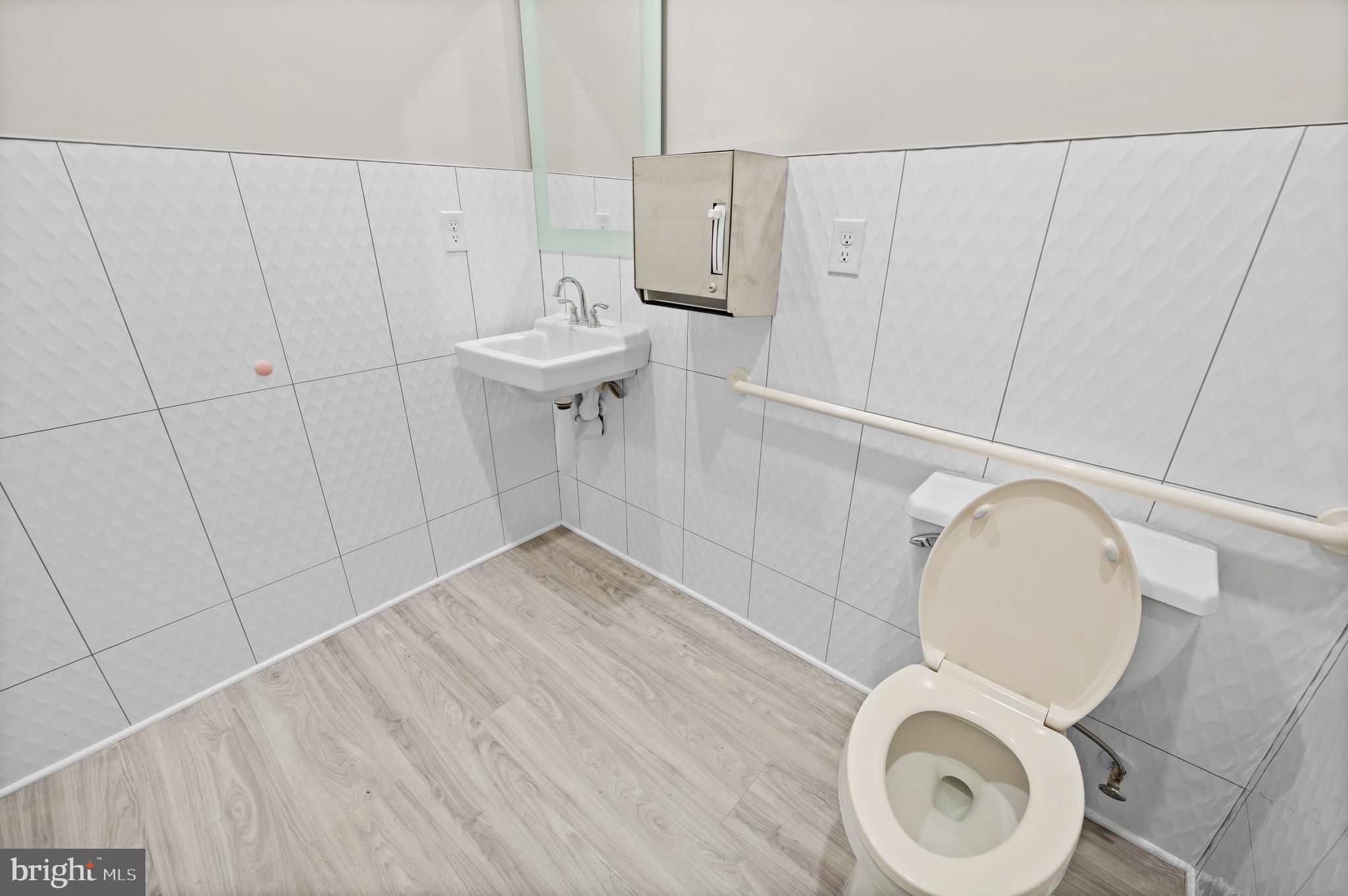 TACONY - Residential Income