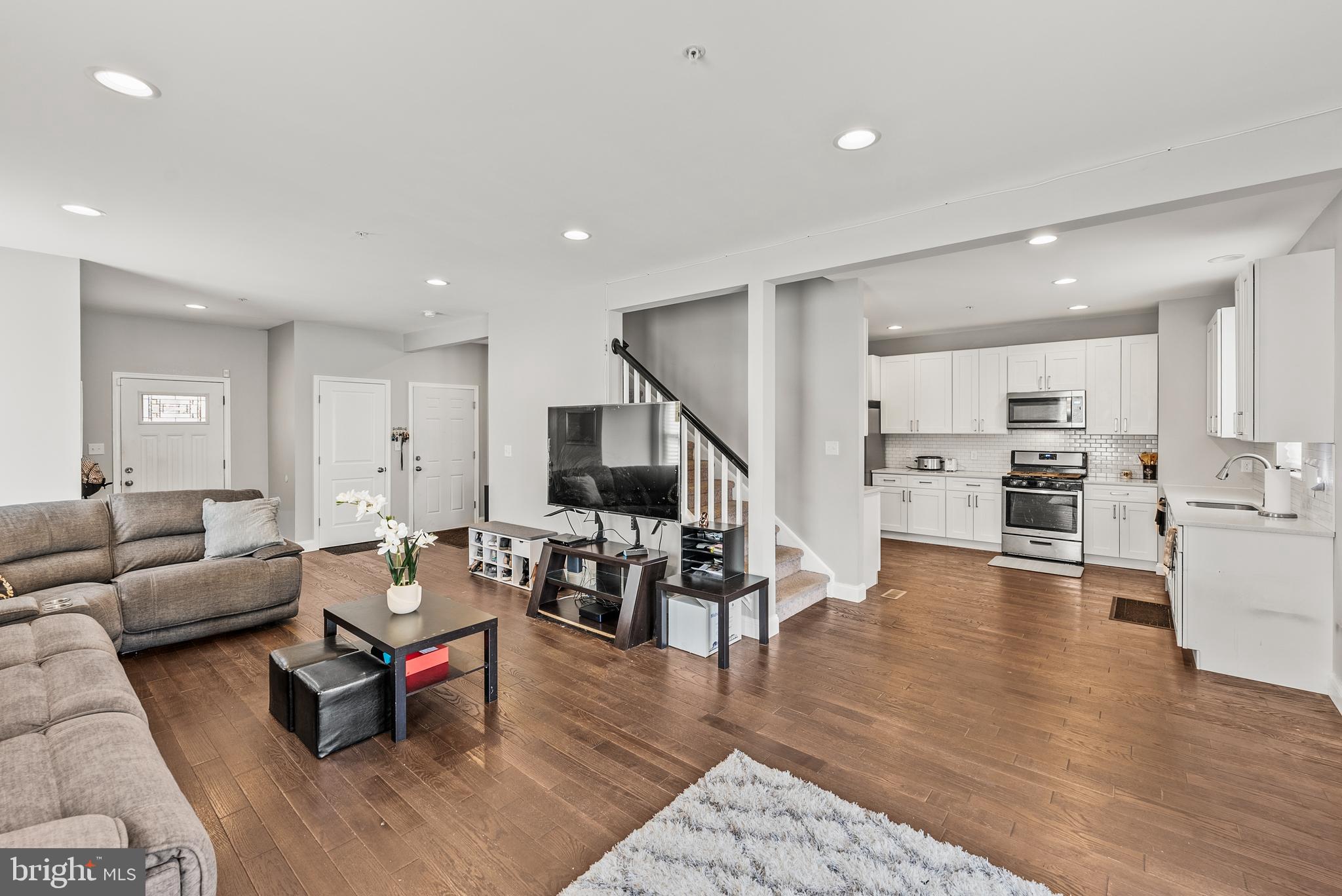 BRIGHTON - Residential