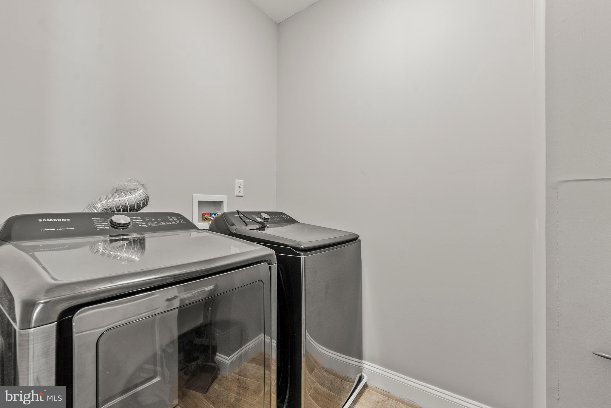 BRIGHTON - Residential
