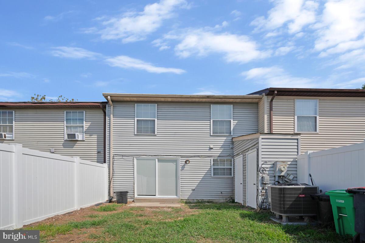 CLINTON PLAZA TOWNHOUSES - Residential