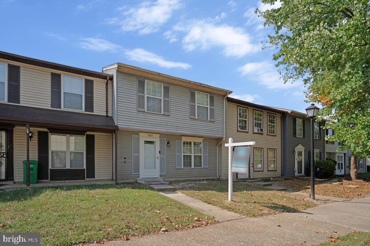 CLINTON PLAZA TOWNHOUSES - Residential