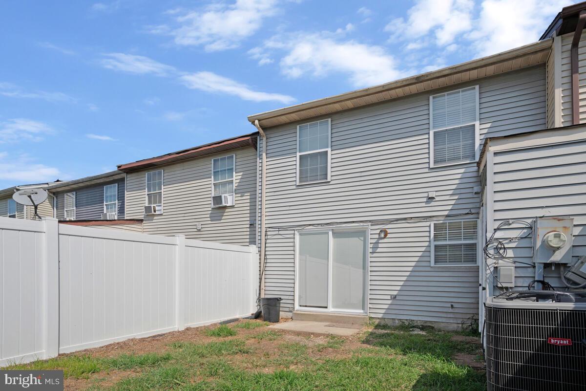 CLINTON PLAZA TOWNHOUSES - Residential