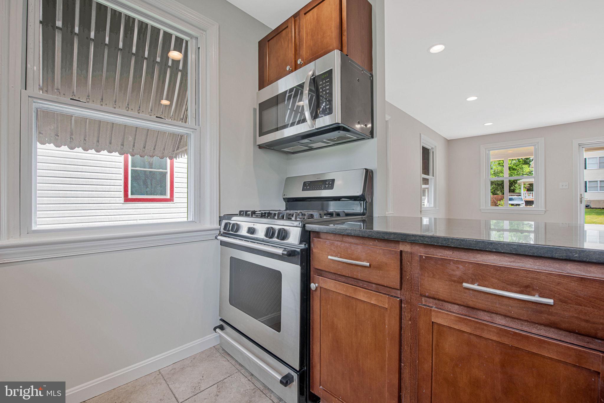 RIVERDALE PARK - Residential
