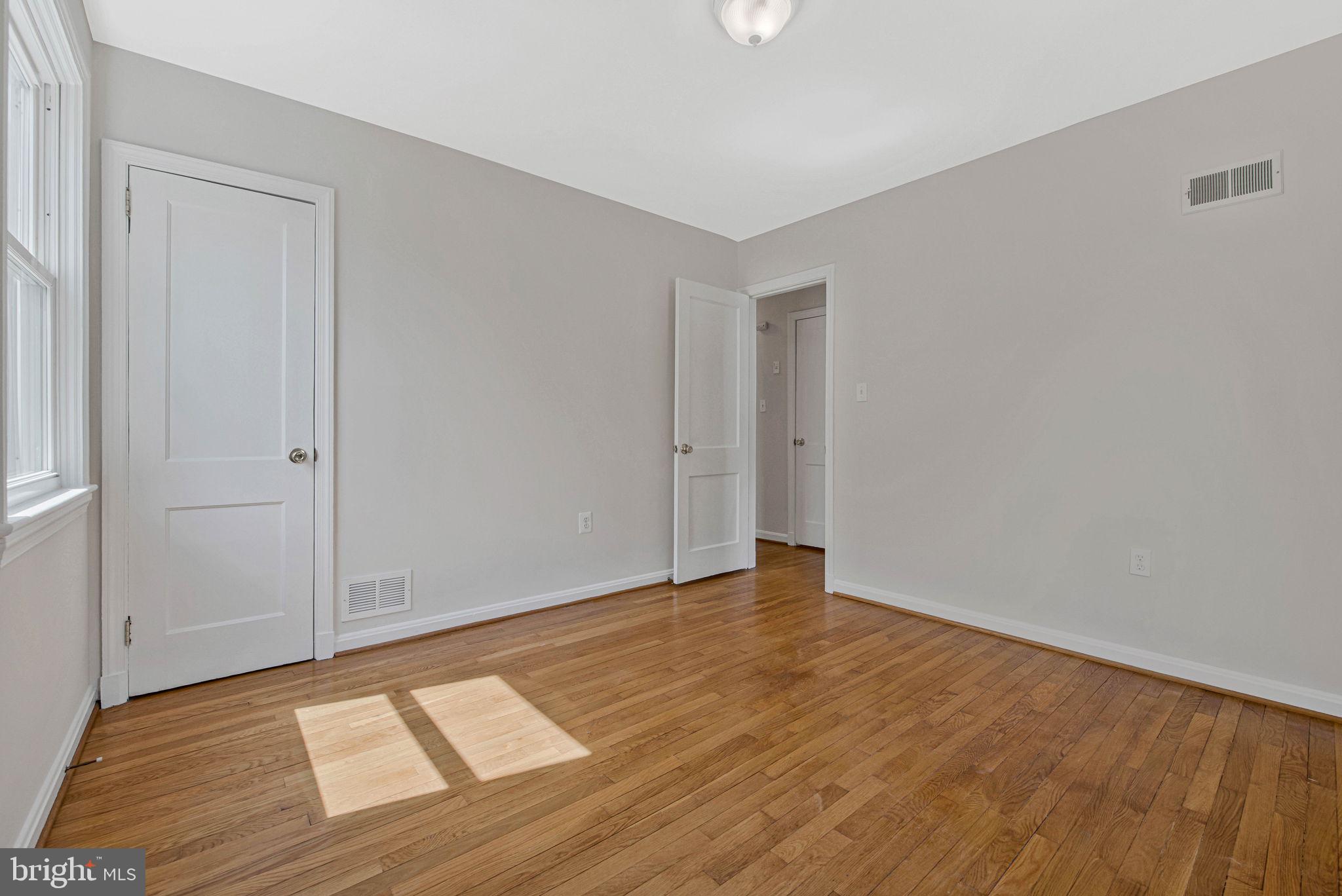 RIVERDALE PARK - Residential