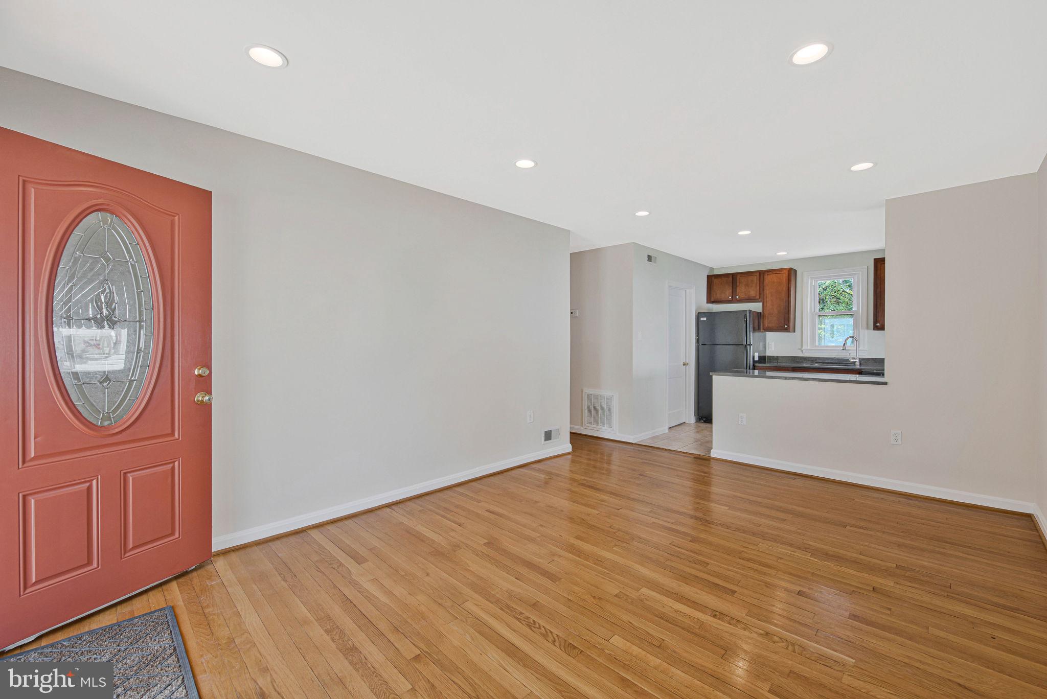 RIVERDALE PARK - Residential