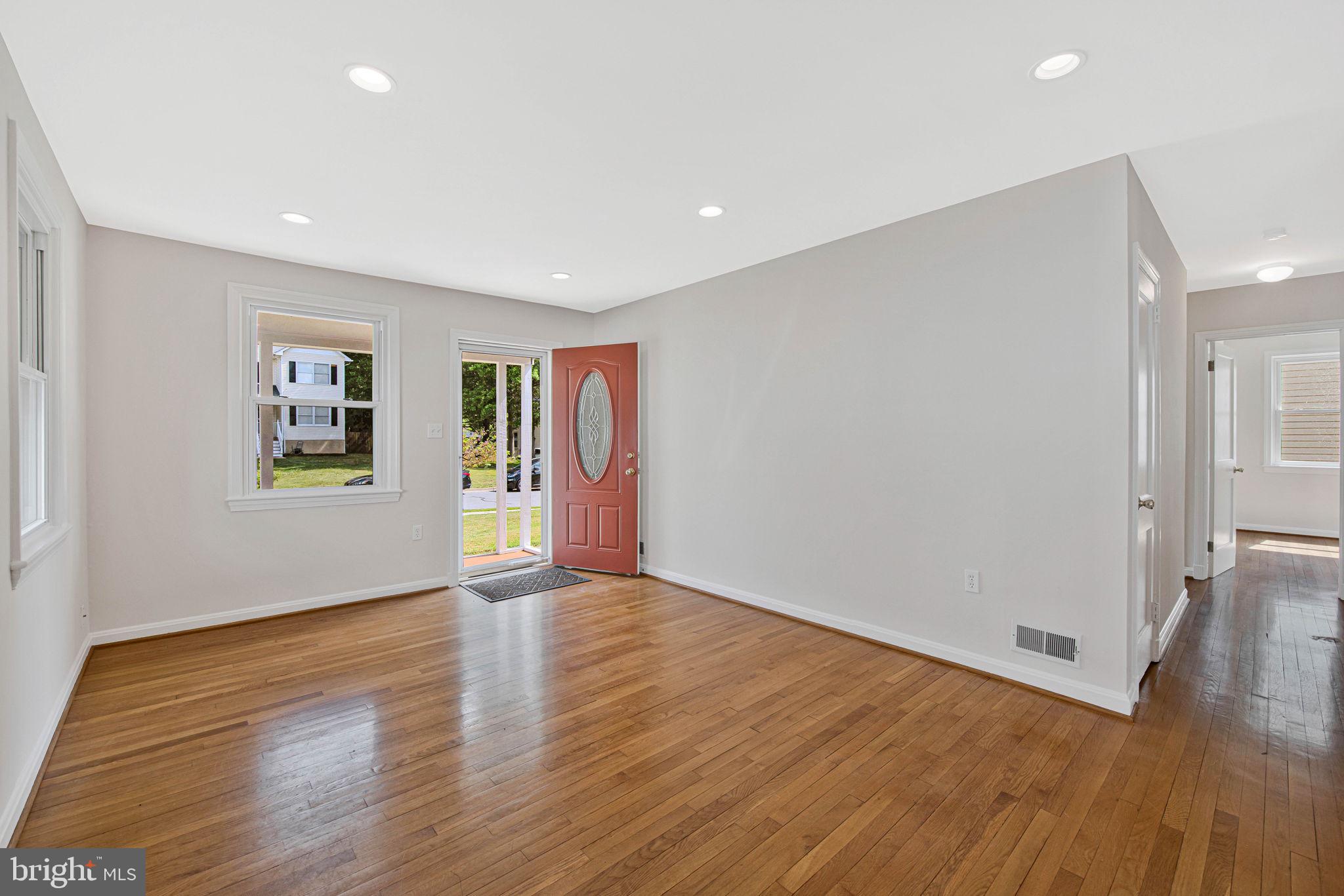 RIVERDALE PARK - Residential