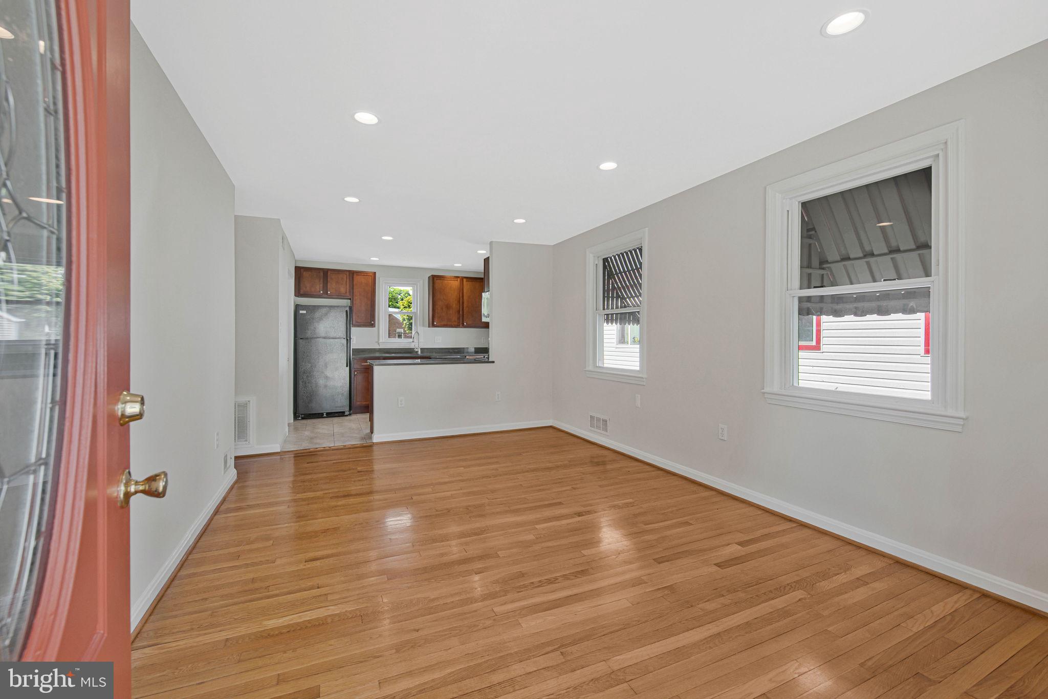 RIVERDALE PARK - Residential