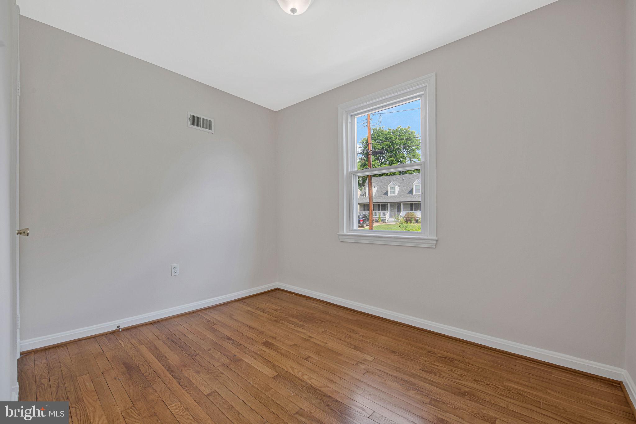 RIVERDALE PARK - Residential