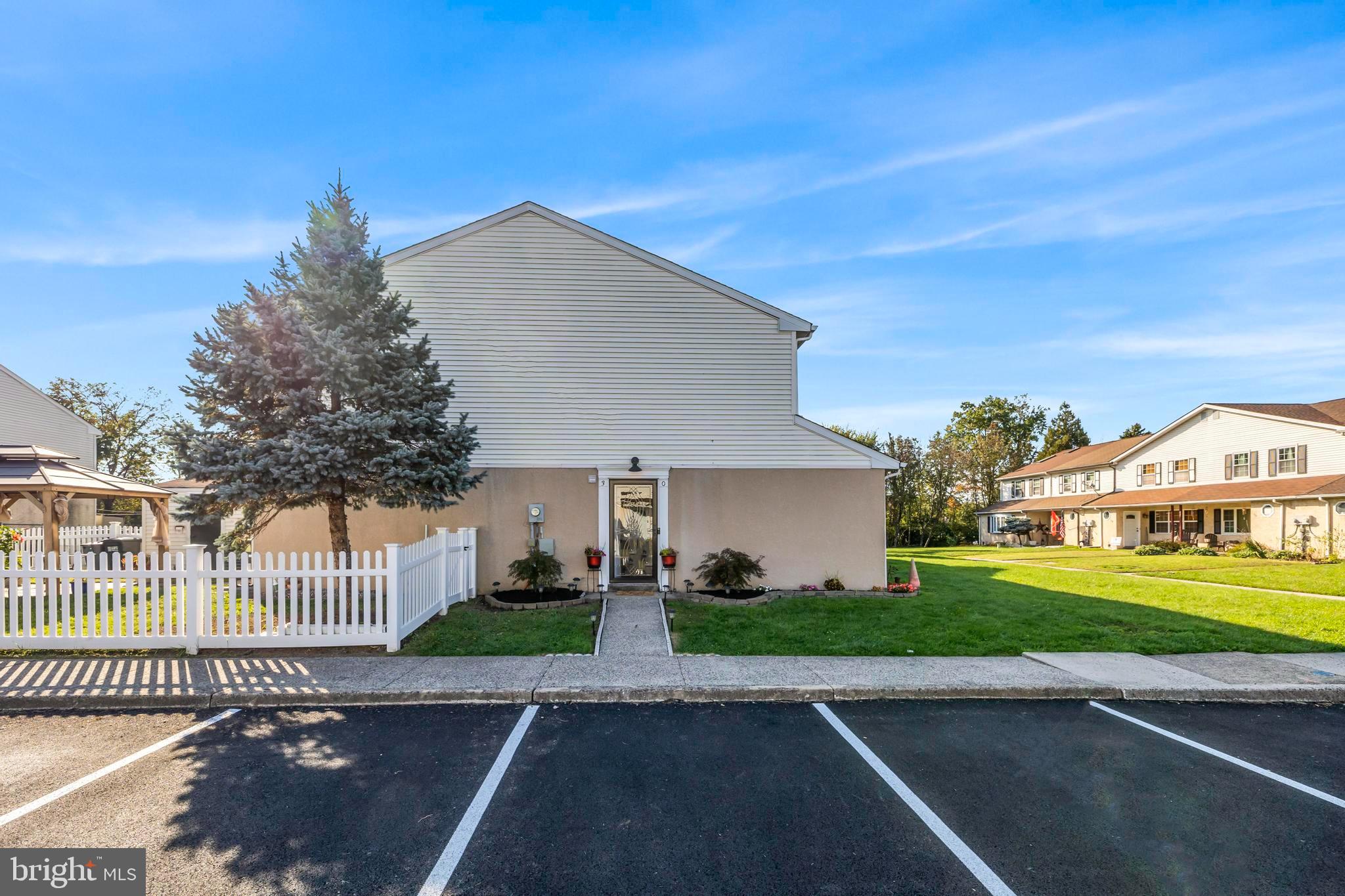 QUAKER GREEN - Residential