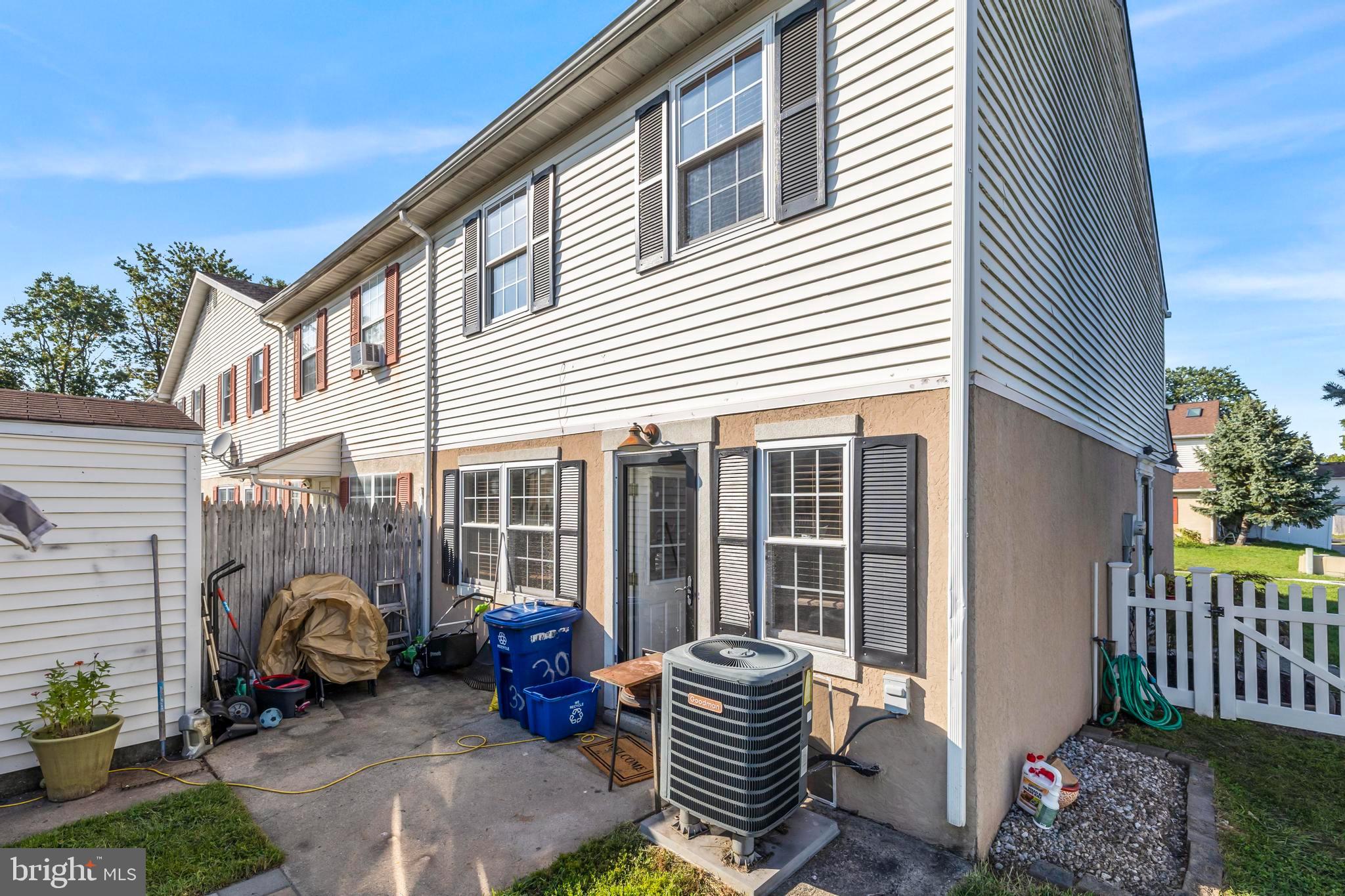 QUAKER GREEN - Residential