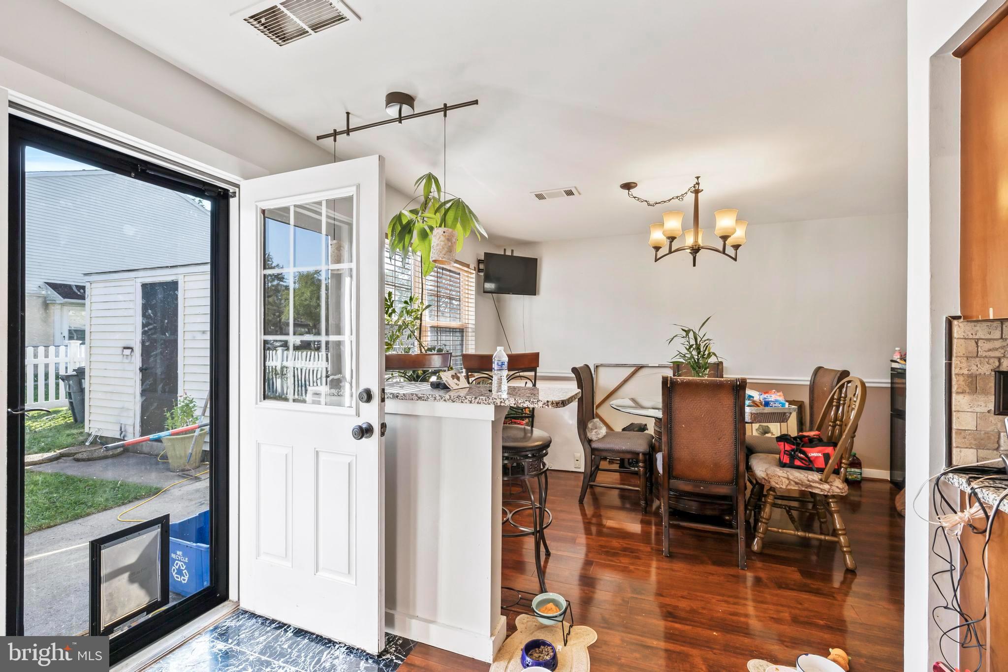 QUAKER GREEN - Residential