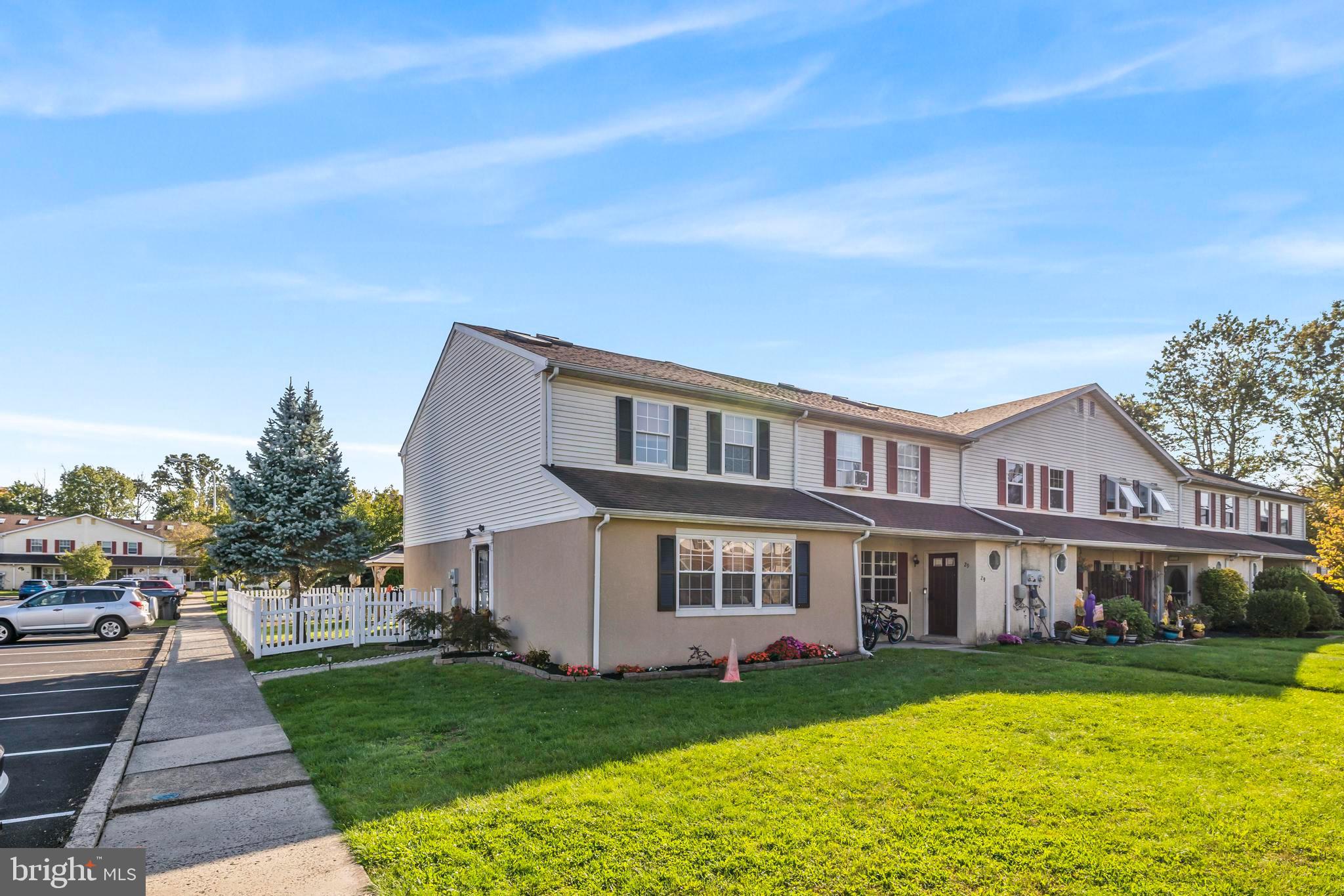 QUAKER GREEN - Residential