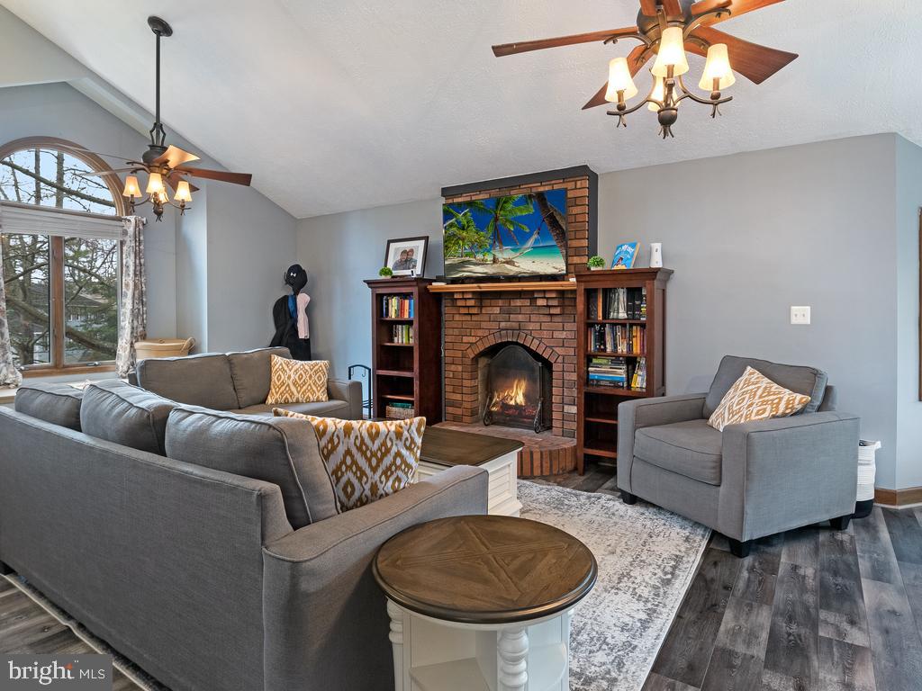 AQUIA HARBOUR - Residential