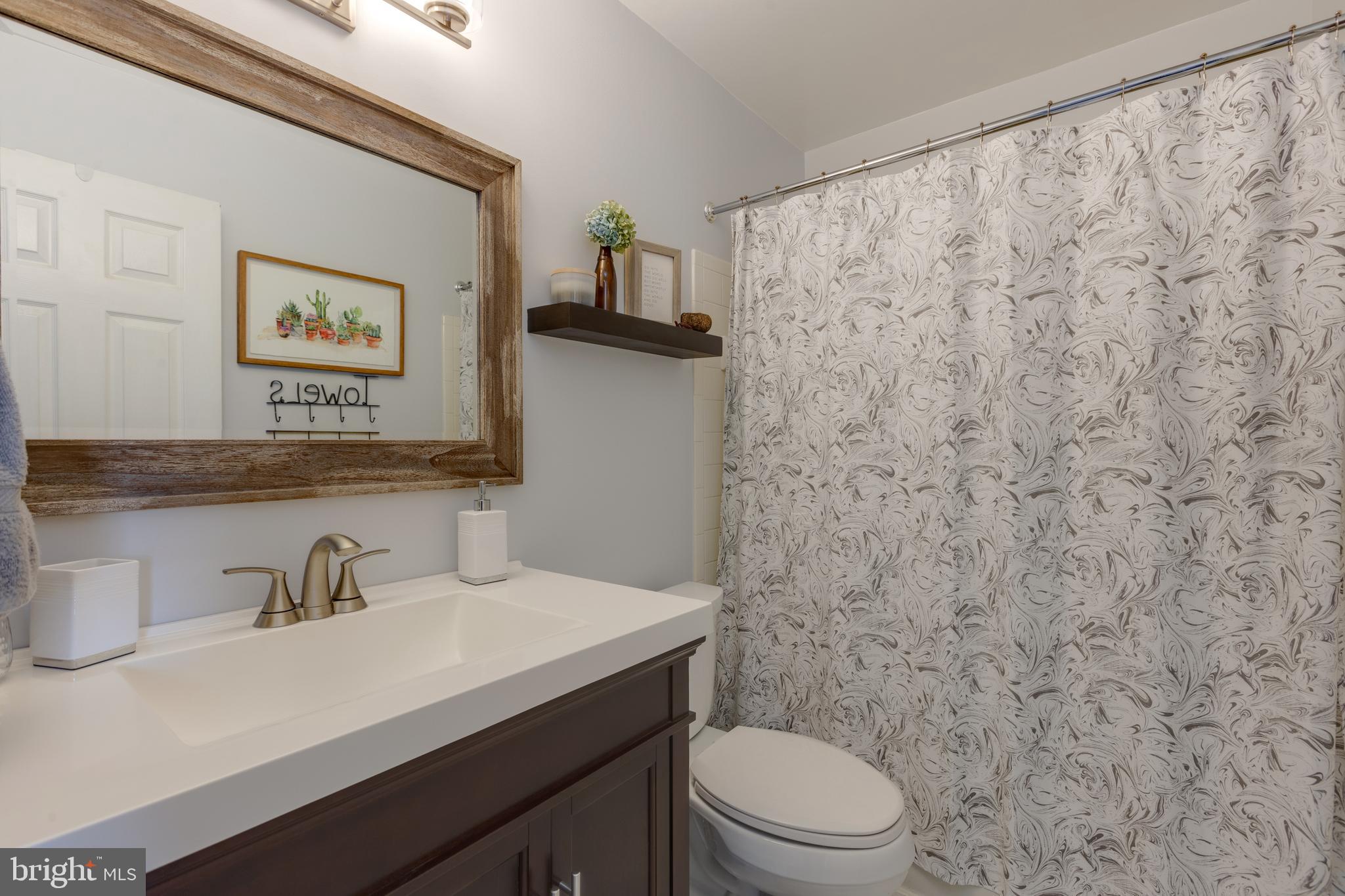 PINECREST - Residential