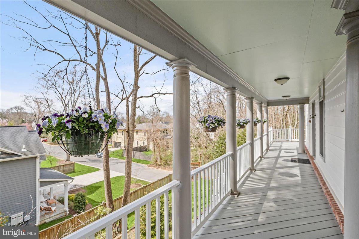 AYRLAWN - Residential