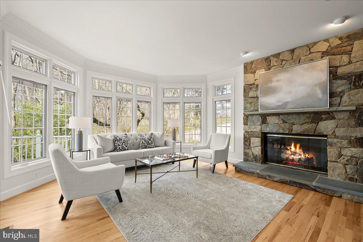 AYRLAWN - Residential