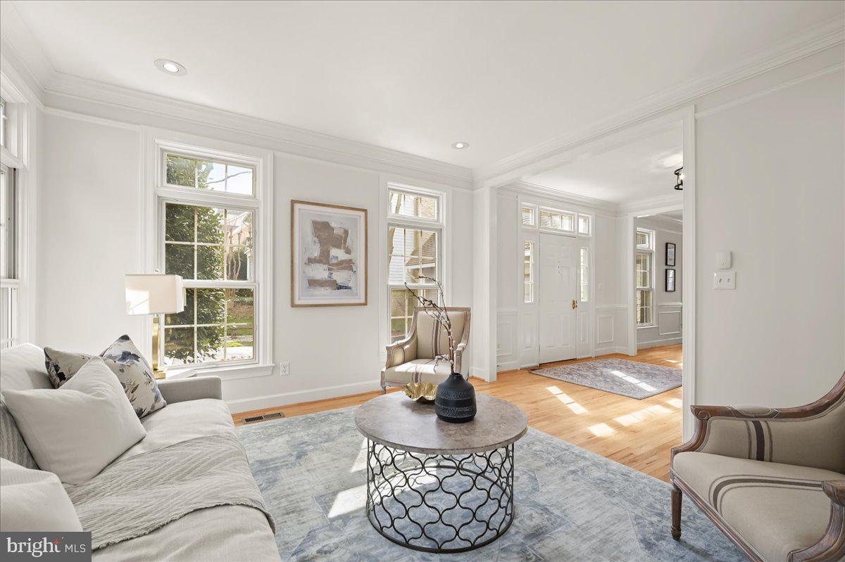 AYRLAWN - Residential