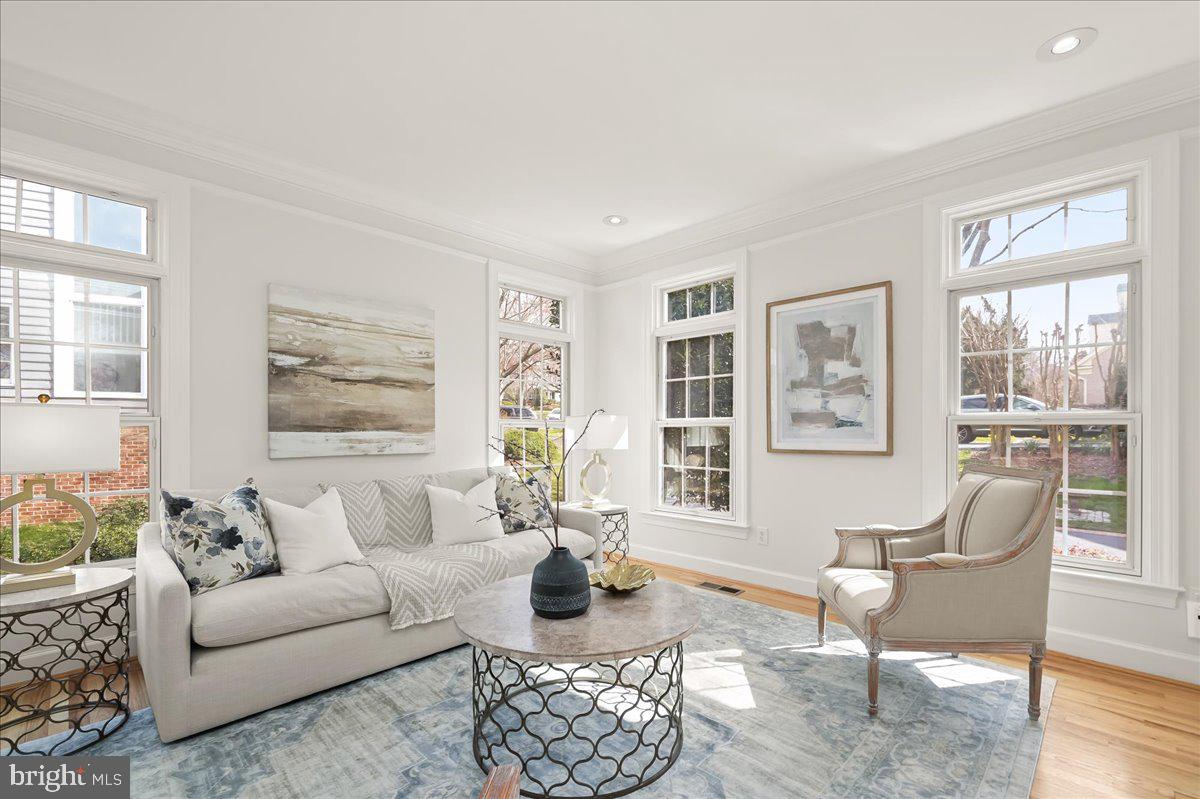 AYRLAWN - Residential