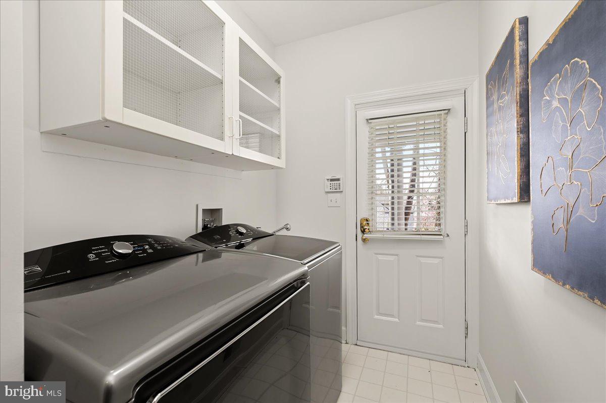 AYRLAWN - Residential