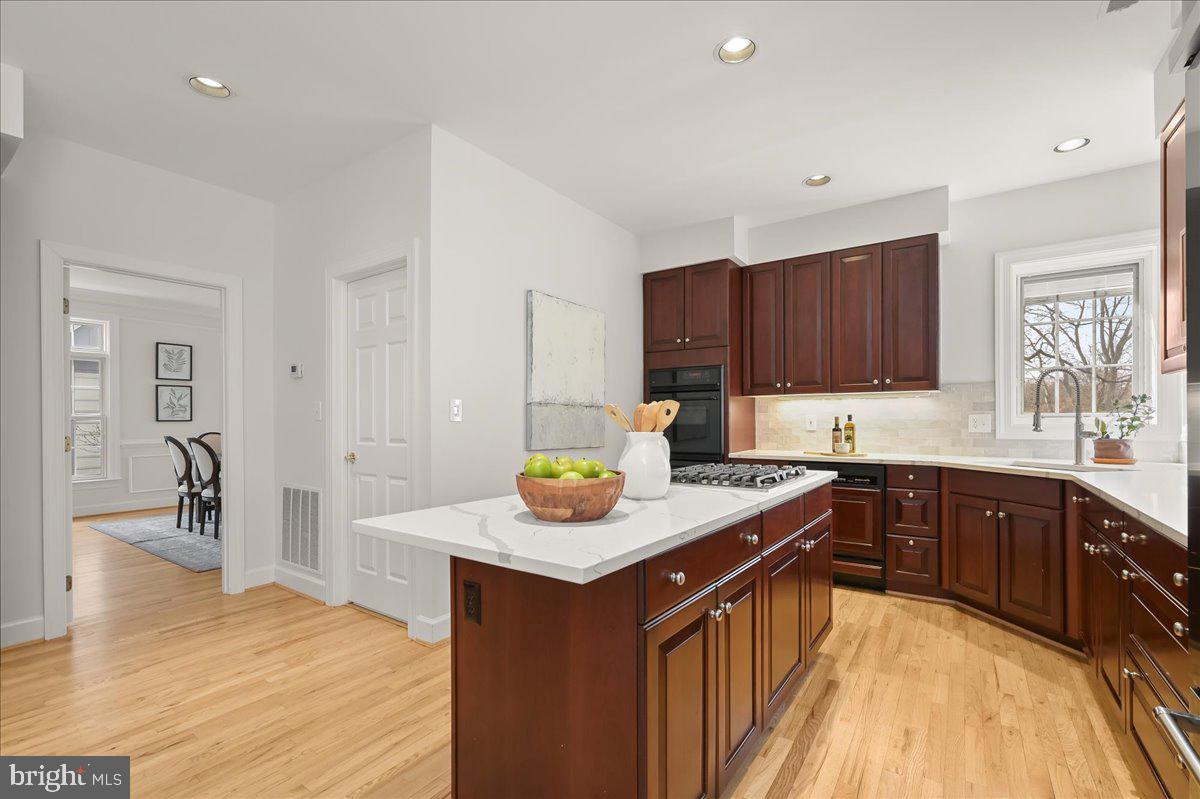 AYRLAWN - Residential