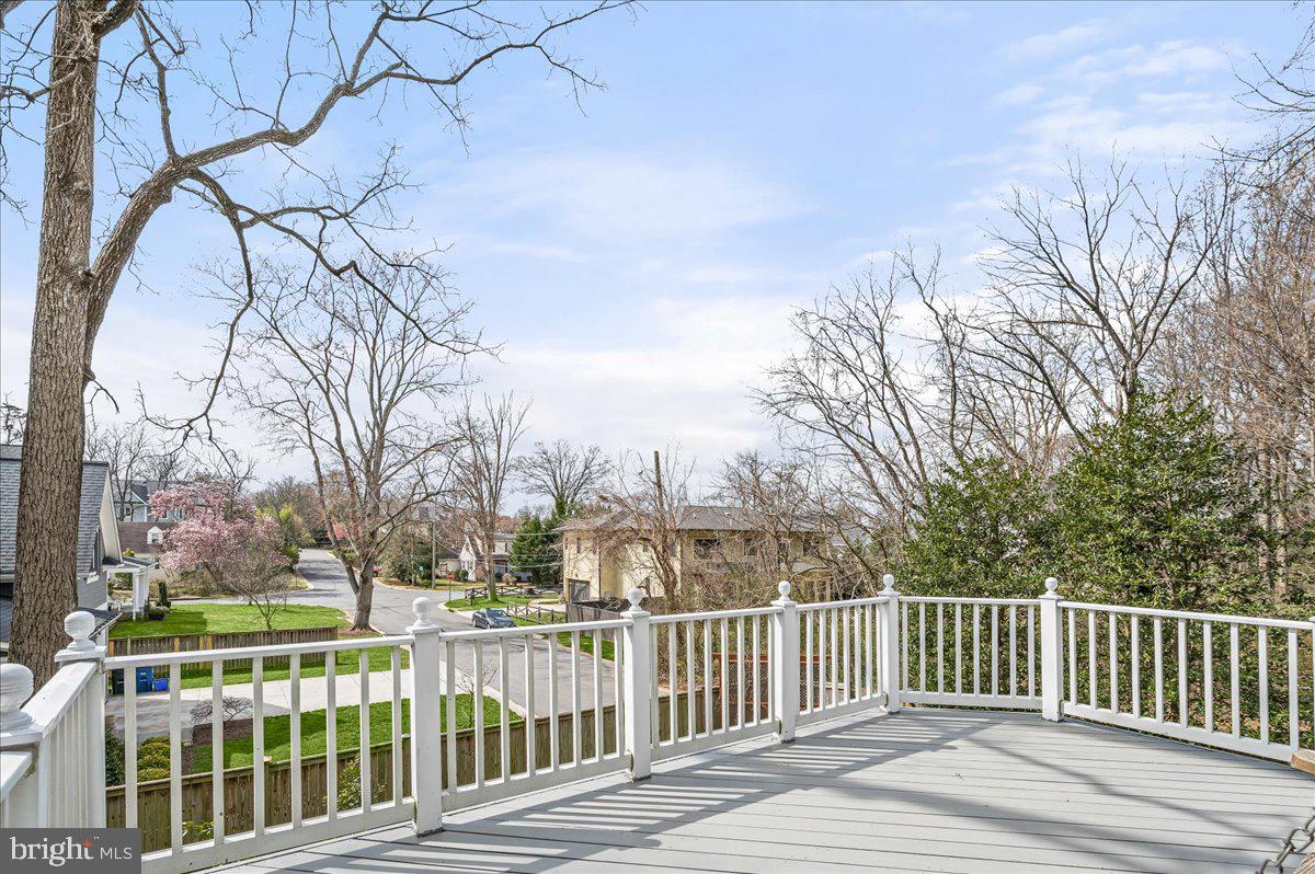 AYRLAWN - Residential