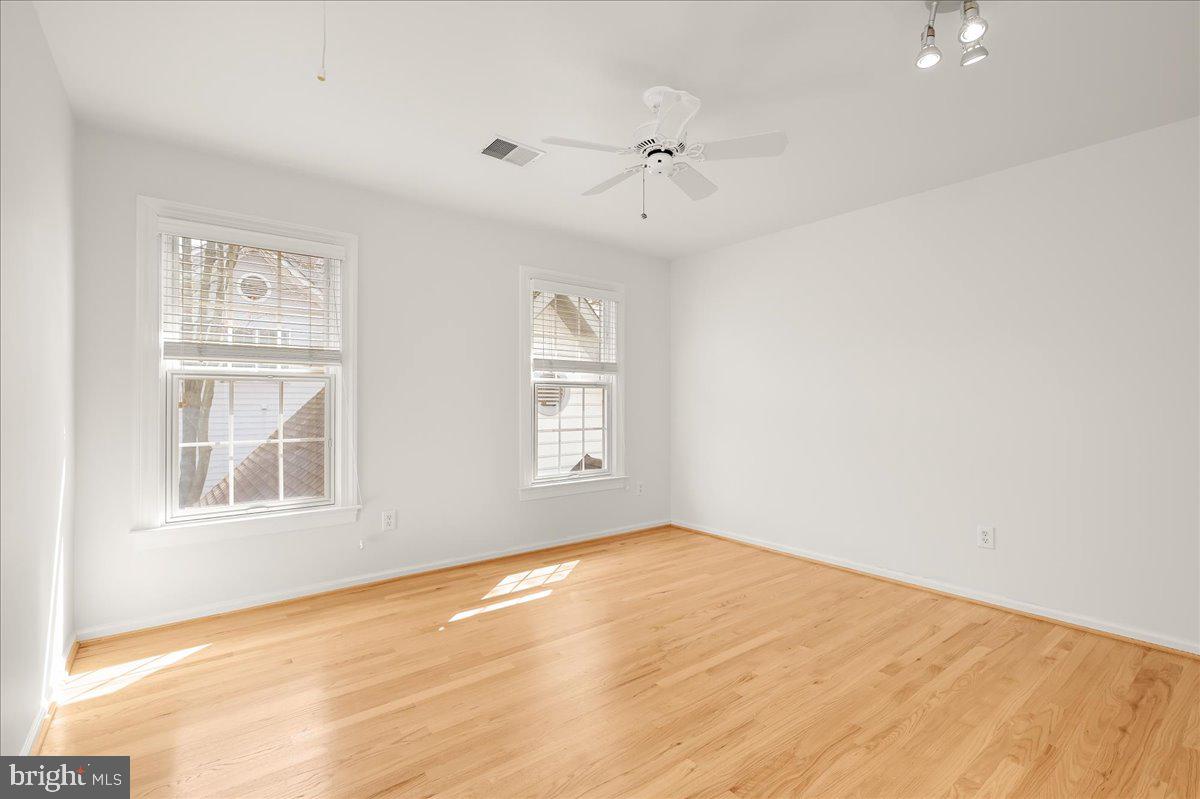 AYRLAWN - Residential