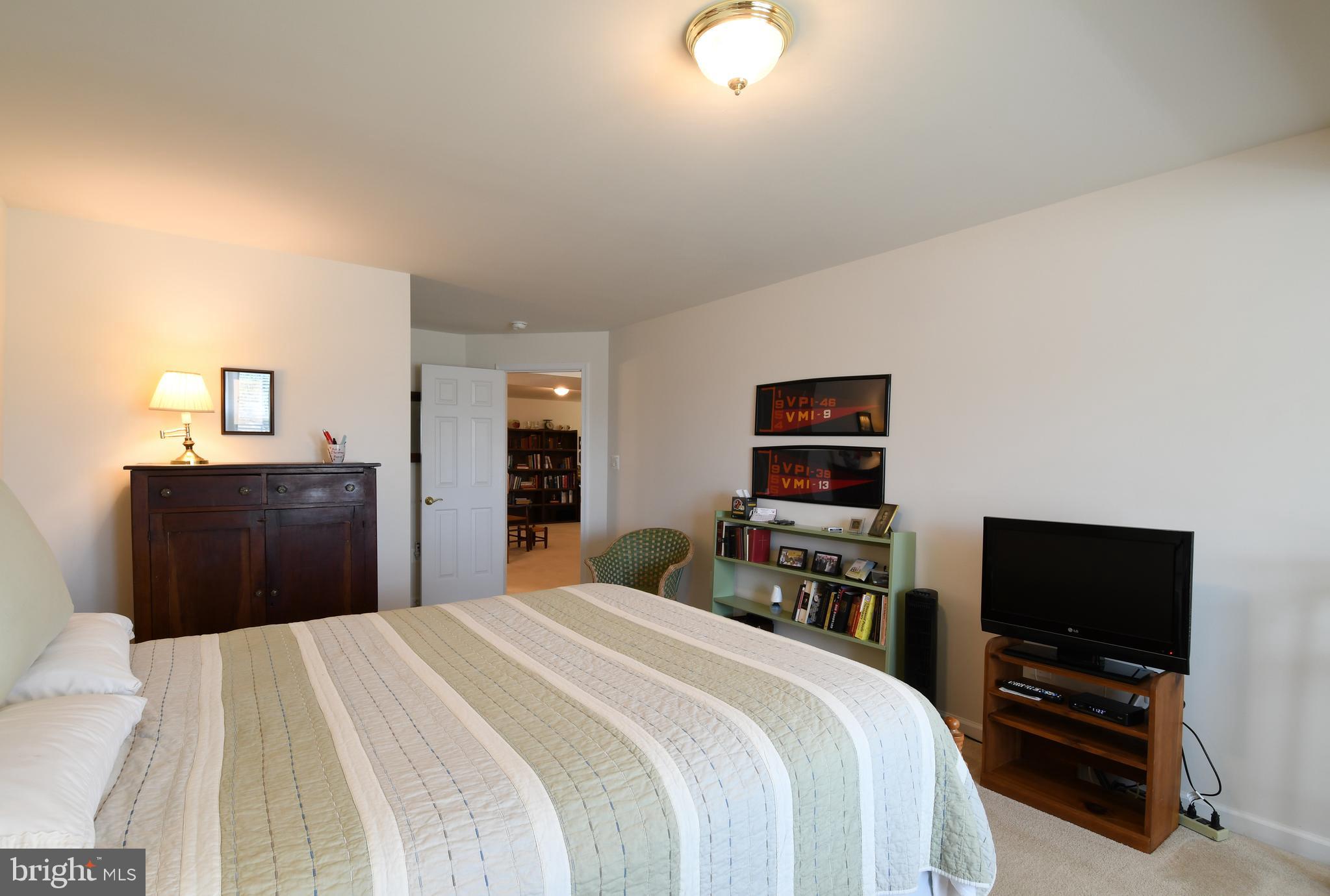 VILLAS AT SNOWDEN - Residential