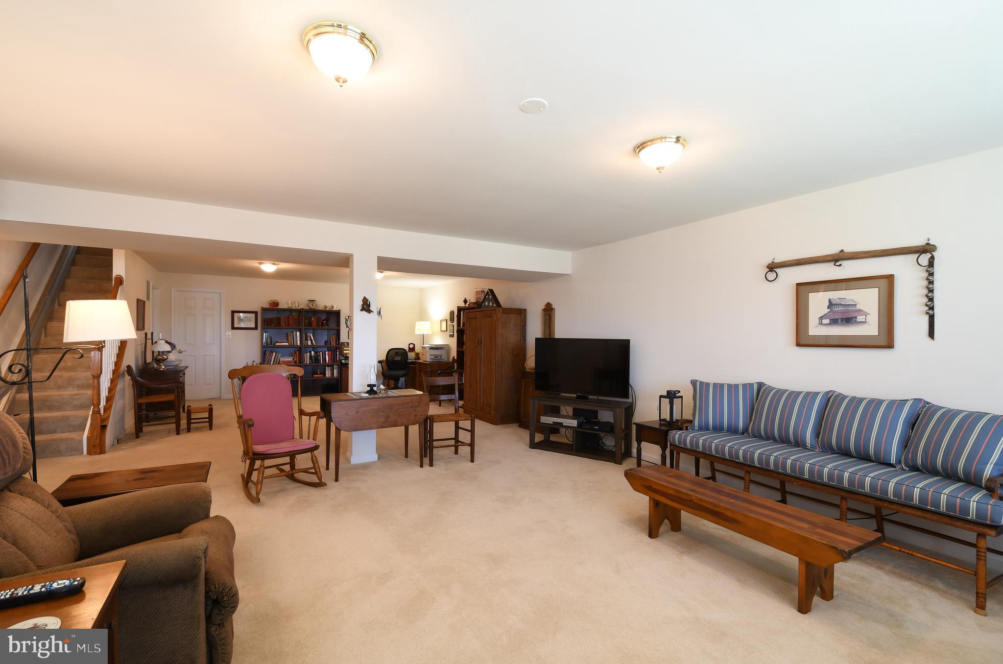 VILLAS AT SNOWDEN - Residential