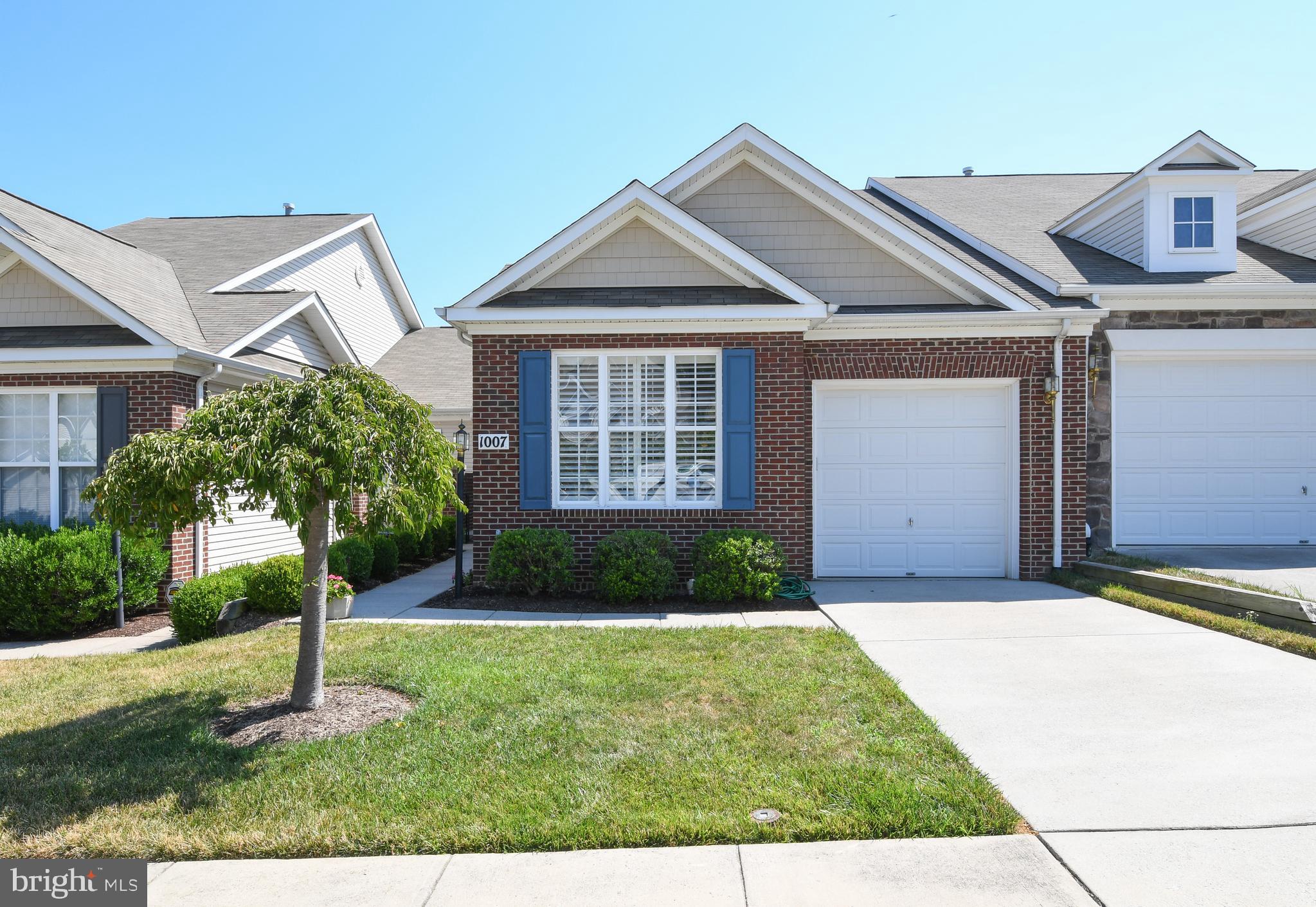 VILLAS AT SNOWDEN - Residential