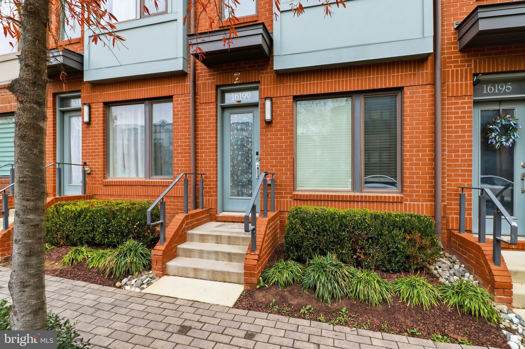 16199 COLUMBUS AVENUE