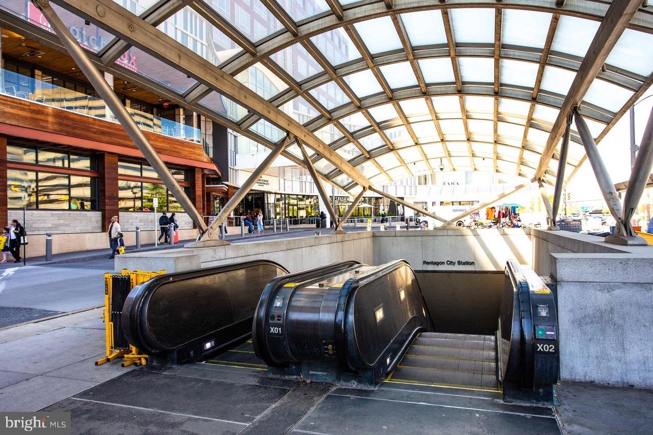 ARLINGTON - Residential