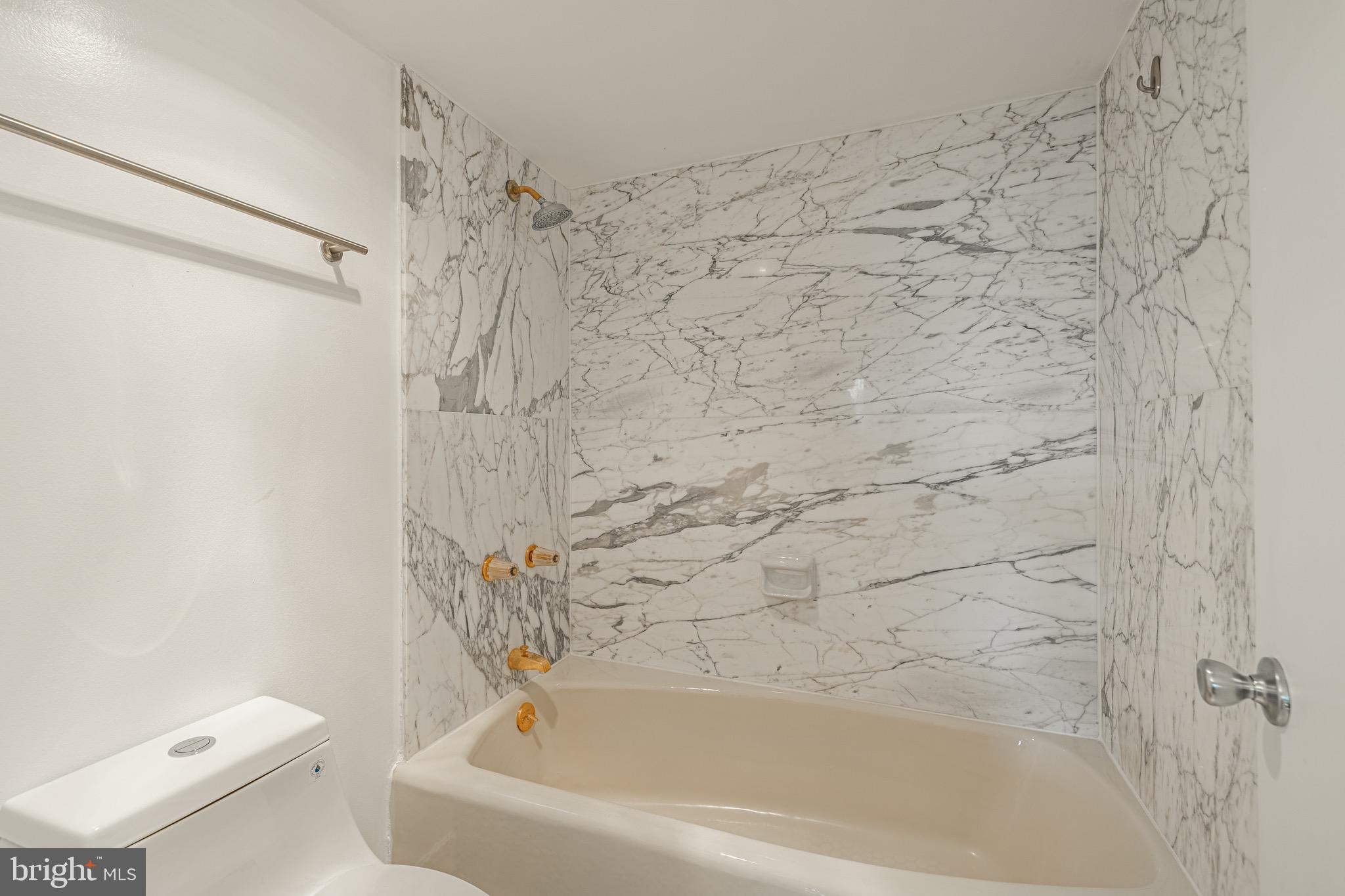 ARLINGTON - Residential