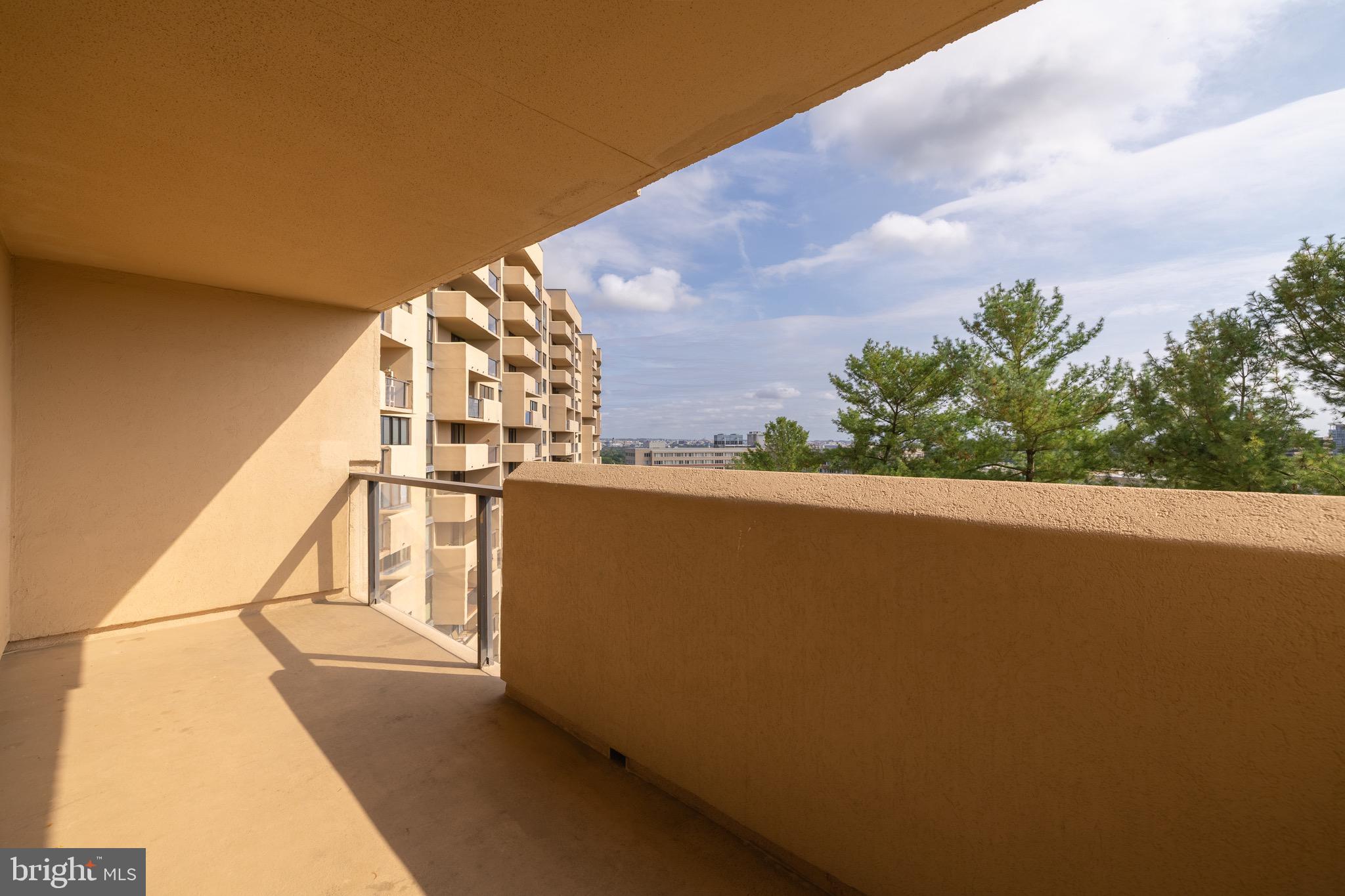 ARLINGTON - Residential