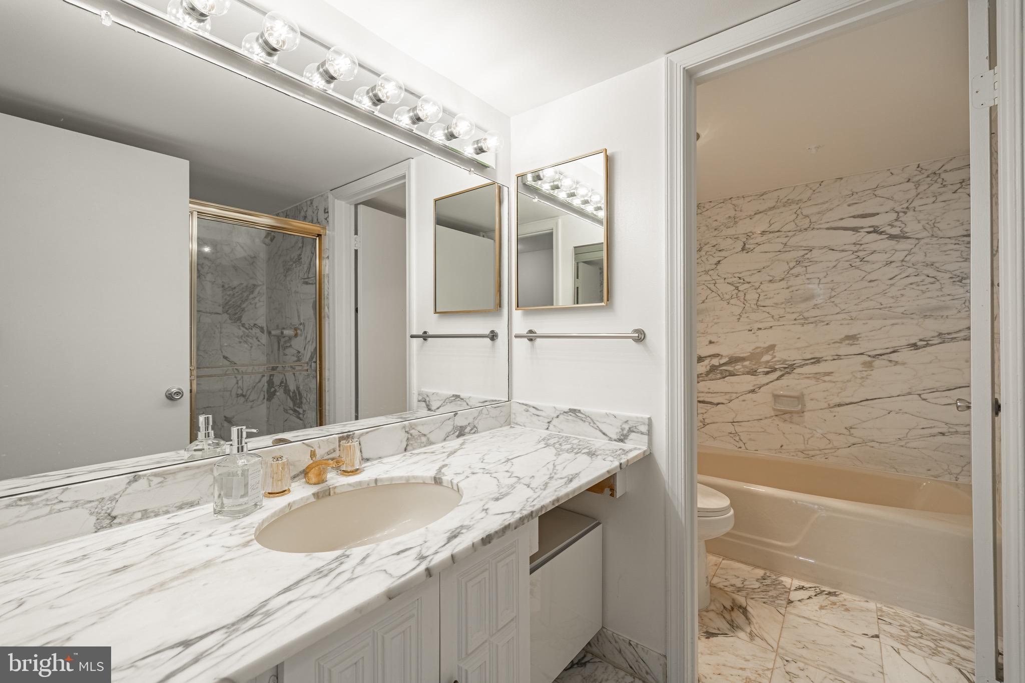 ARLINGTON - Residential