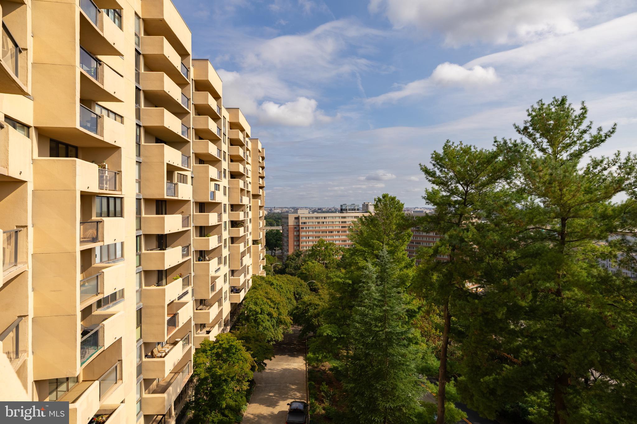 ARLINGTON - Residential